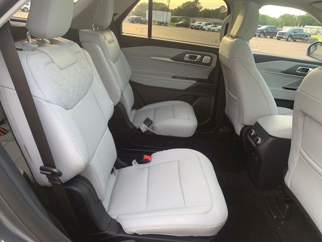 New 2026 Gray Ford Platinum image 31