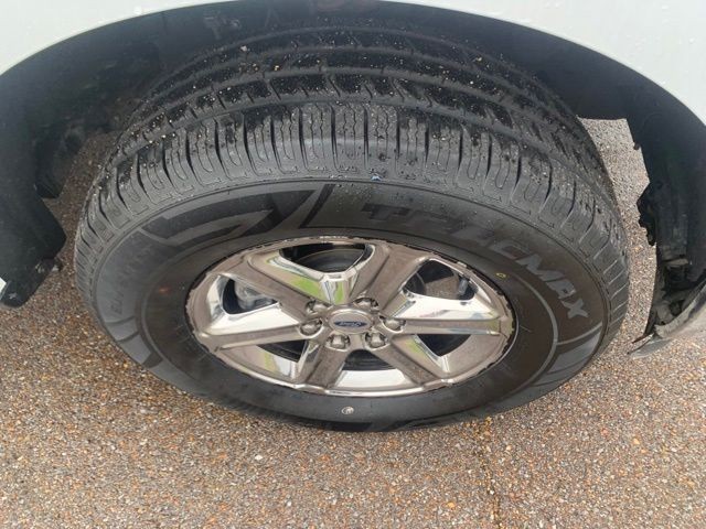 Used 2024 White Ford XLT image 10
