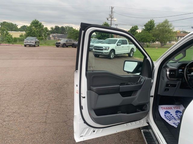 Used 2024 White Ford XLT image 12