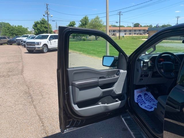 Used 2025 Black Ford XLT image 12