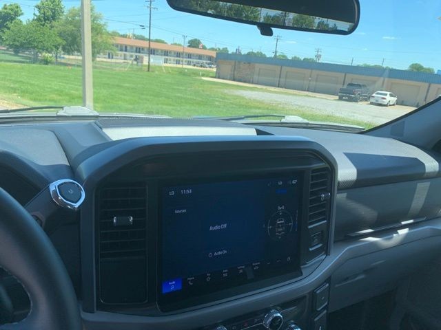 Used 2025 Black Ford XLT image 22