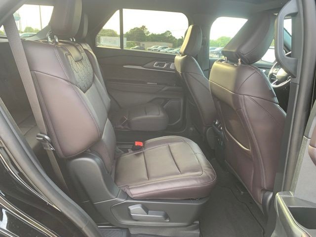 New 2026 Agate Black Metallic Ford Platinum image 30