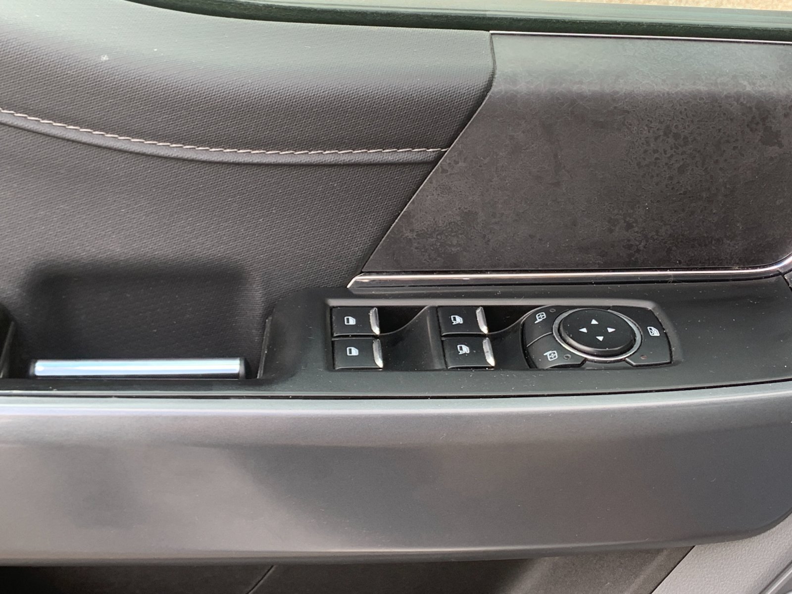 Used 2024 White Ford XLT image 3