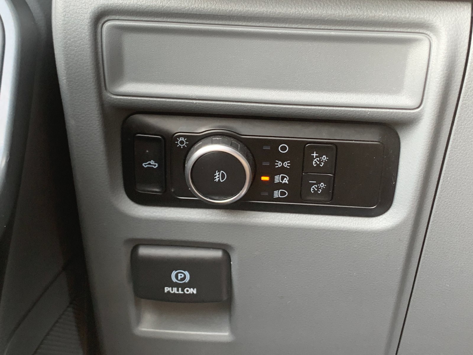 Used 2024 White Ford XLT image 19