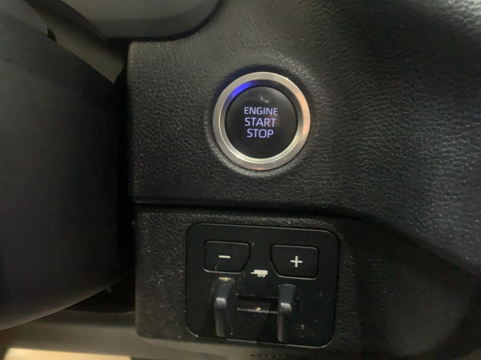 Used 2022 Gray Toyota SR5 image 24