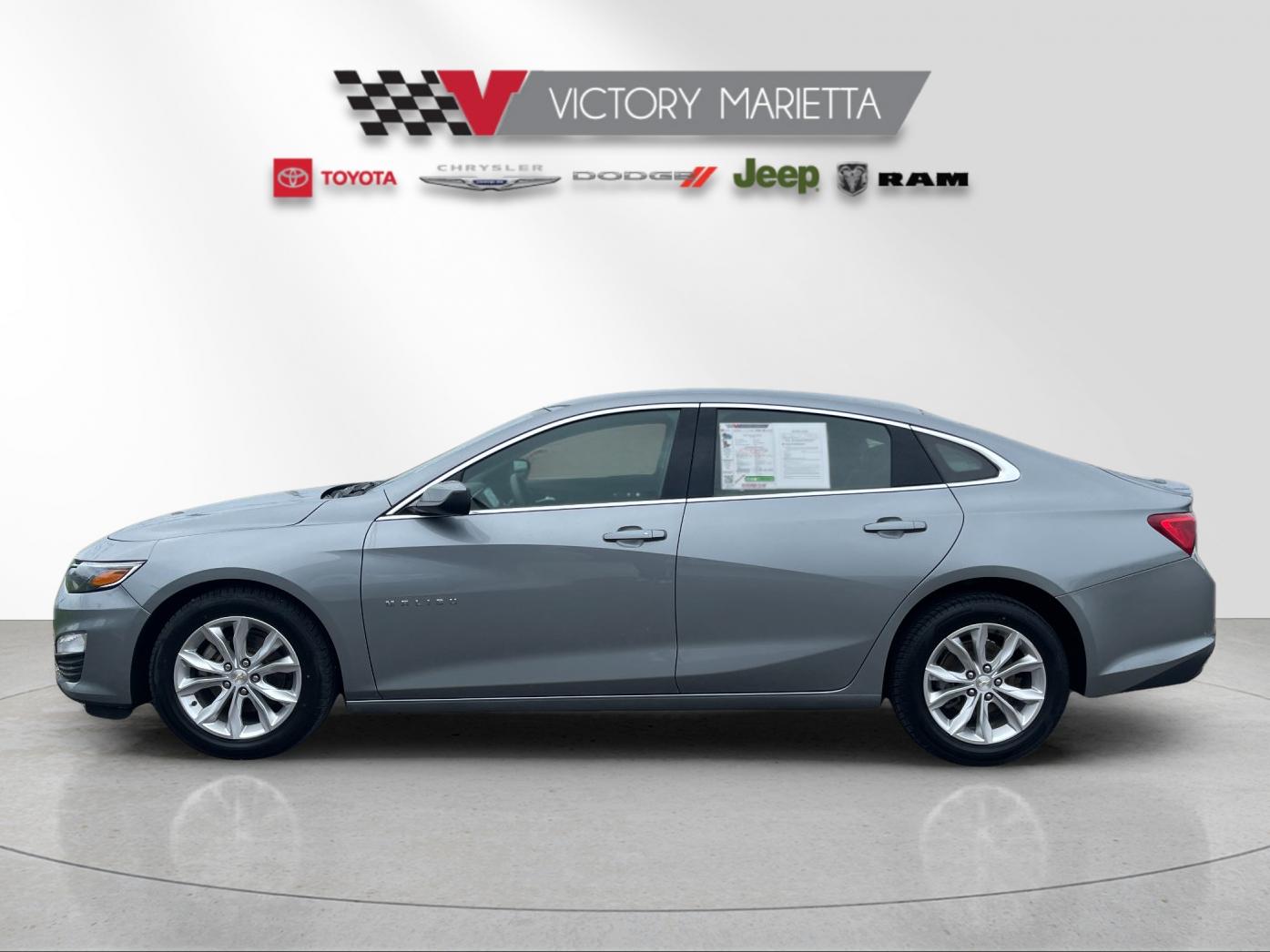 Used 2023  Chevrolet LT image 2