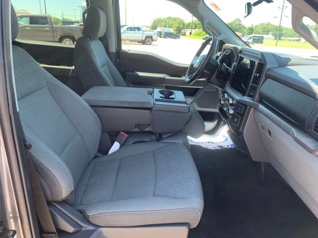 Used 2025 Gray Ford XLT image 13