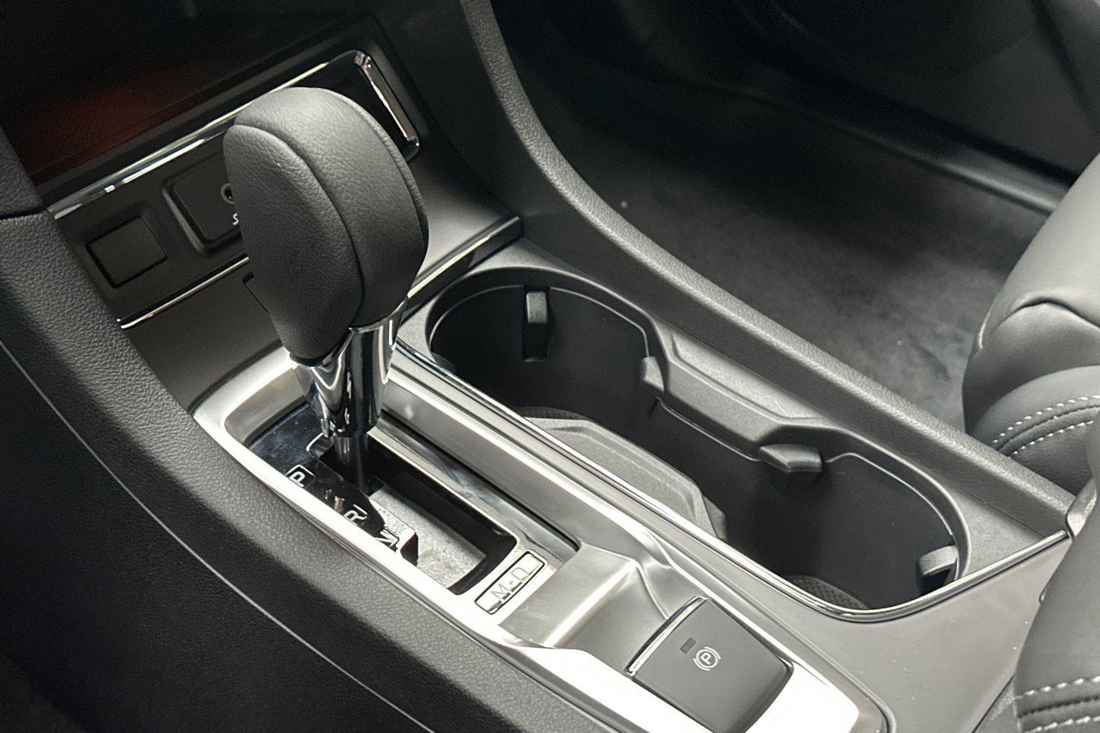 New 2026 MAGNETITE GRAY METALLIC Subaru Premium 7-Passenger image 27