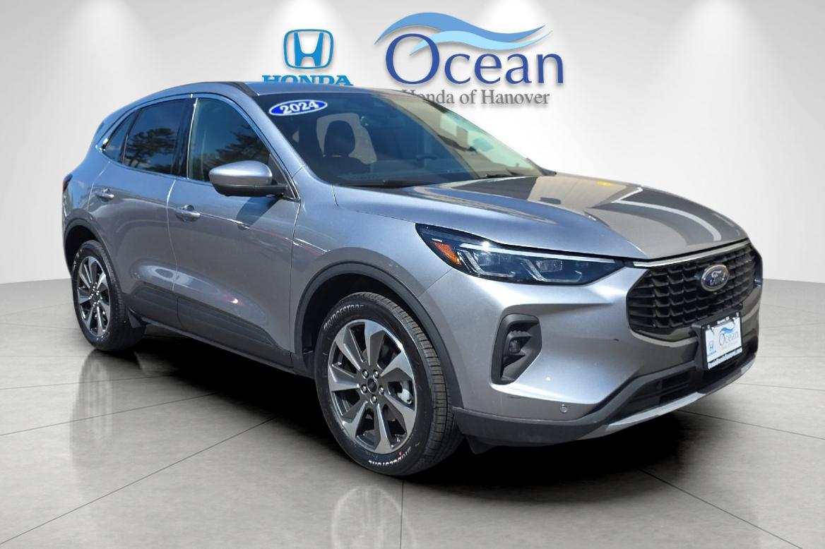 2024 Ford Escape Platinum AWD's photo