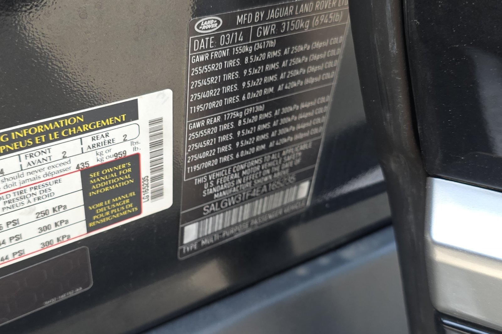 Used 2014 Santorini Black Metallic Land Rover 5.0L V8 Supercharged Autobiography image 26