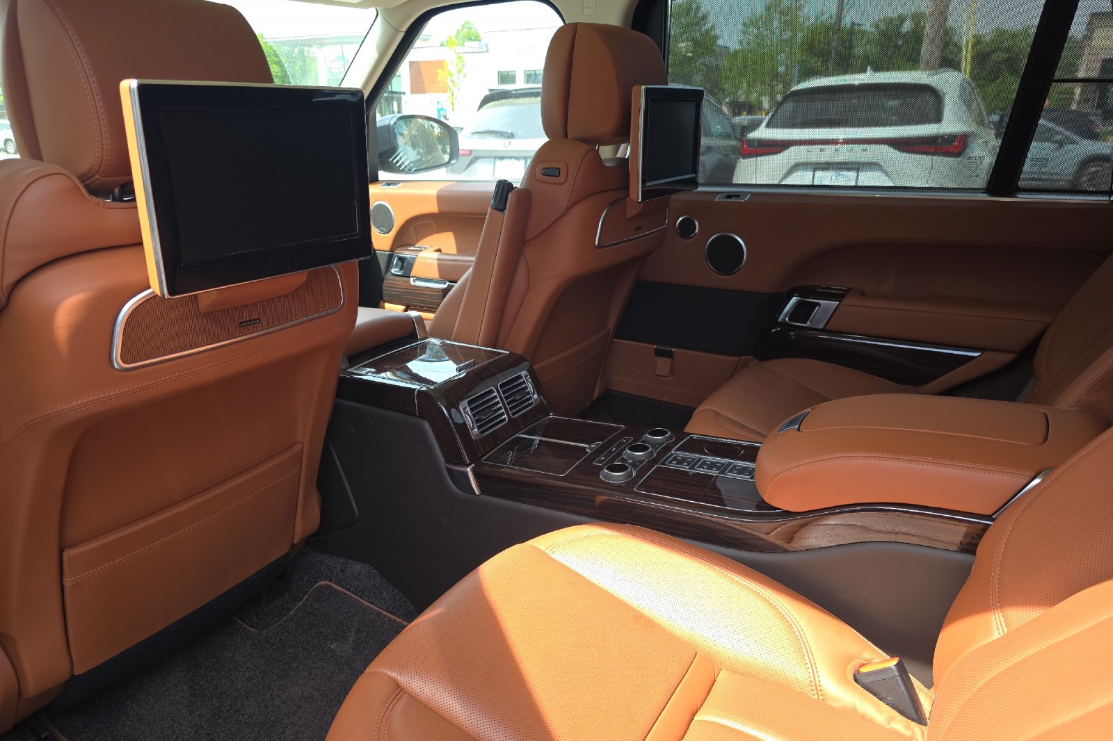 Used 2014 Santorini Black Metallic Land Rover 5.0L V8 Supercharged Autobiography image 13