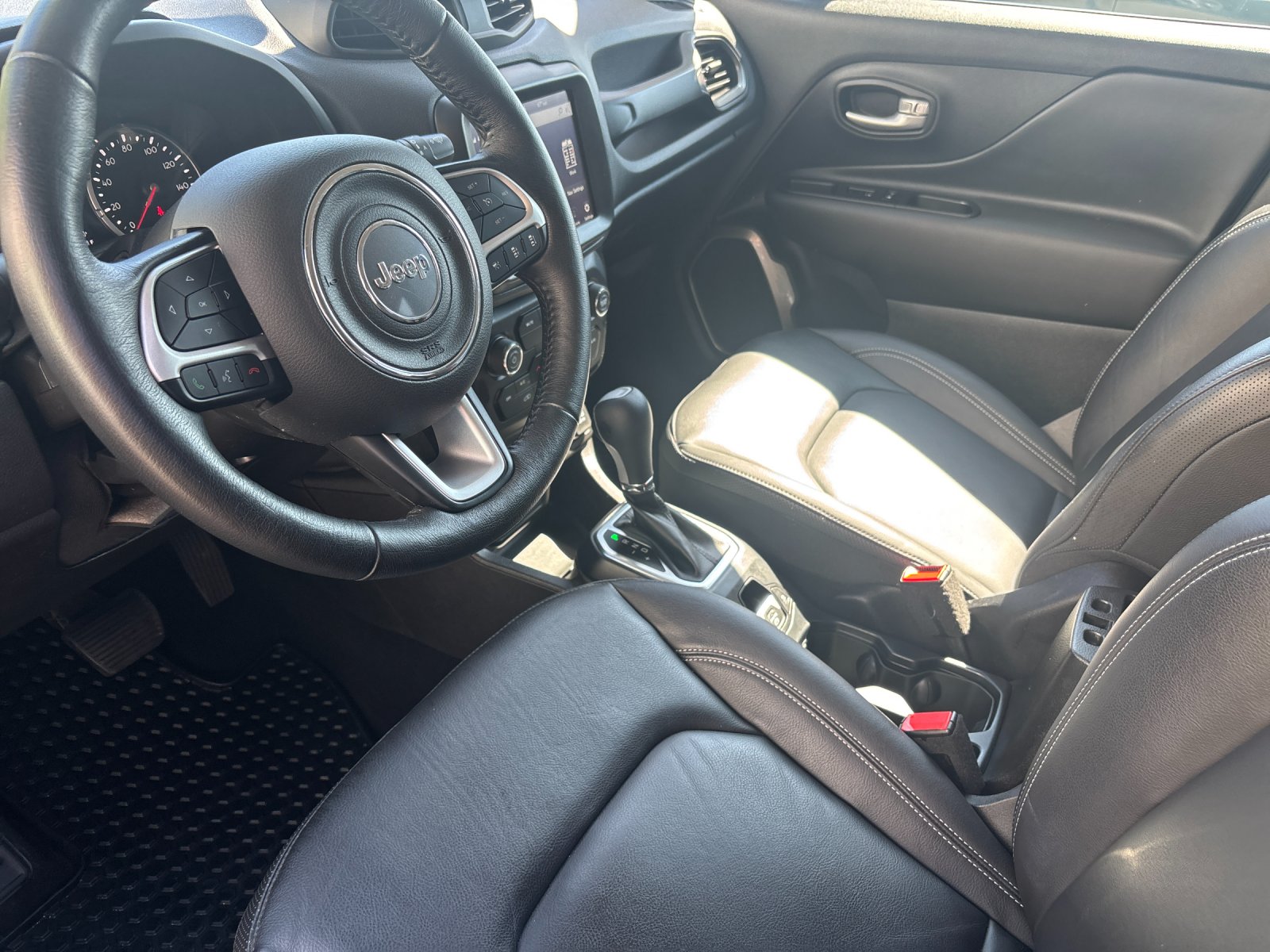 2023 Jeep Renegade Limited - Photo 11