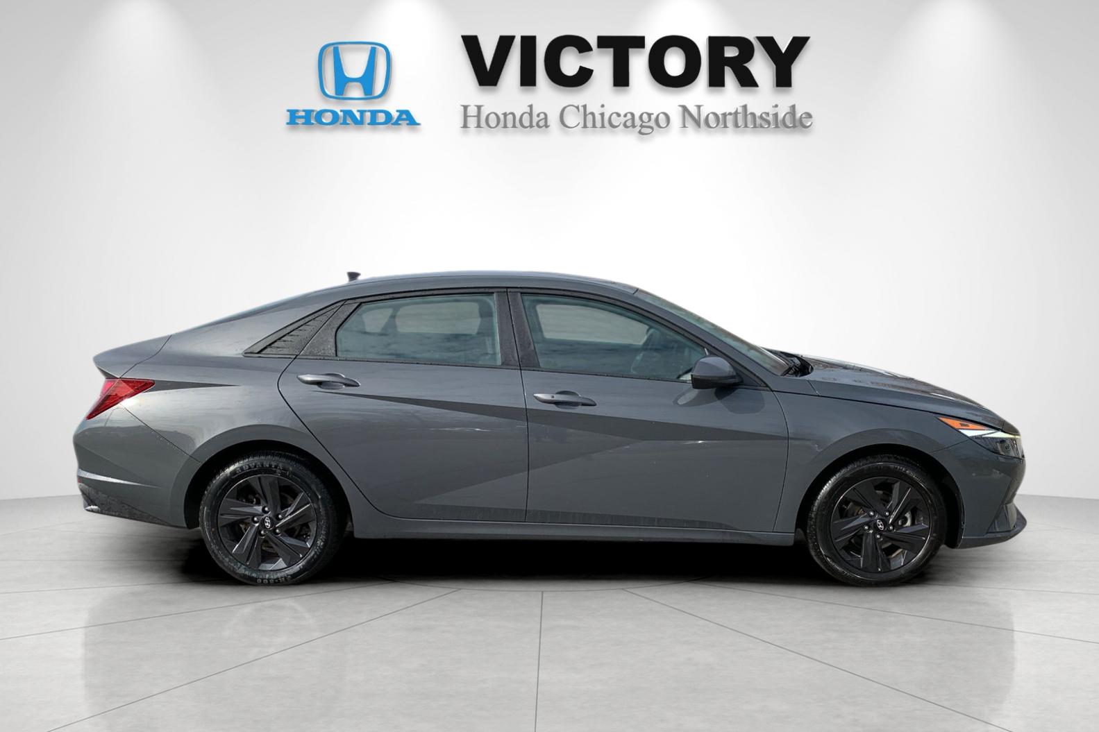 Used 2023 Gray Hyundai SEL image 6
