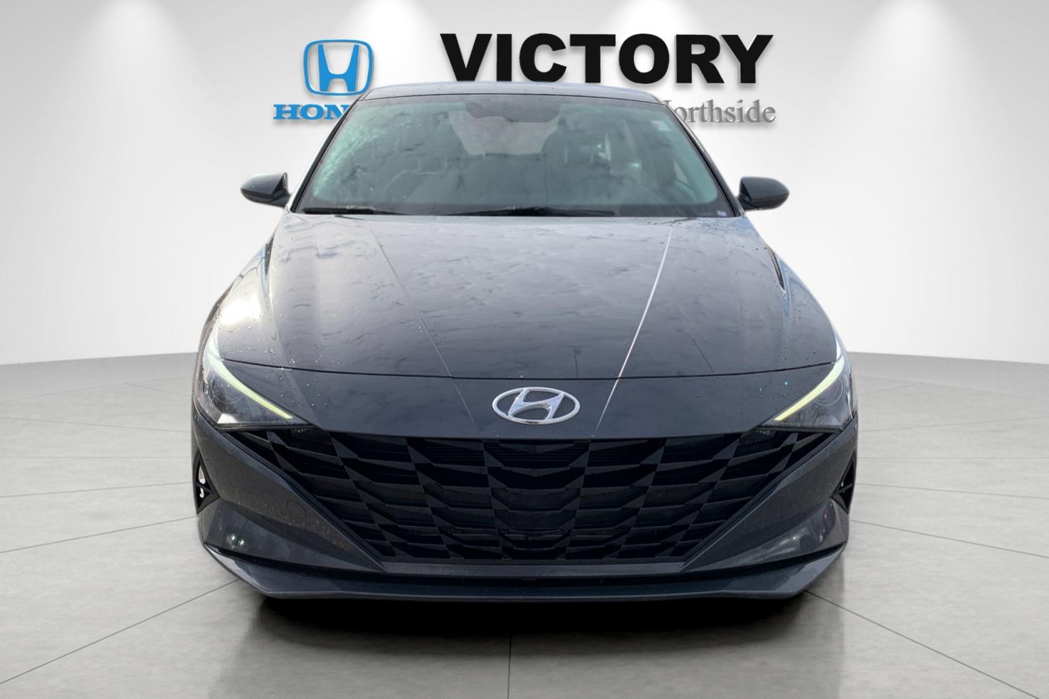Used 2023 Gray Hyundai SEL image 8