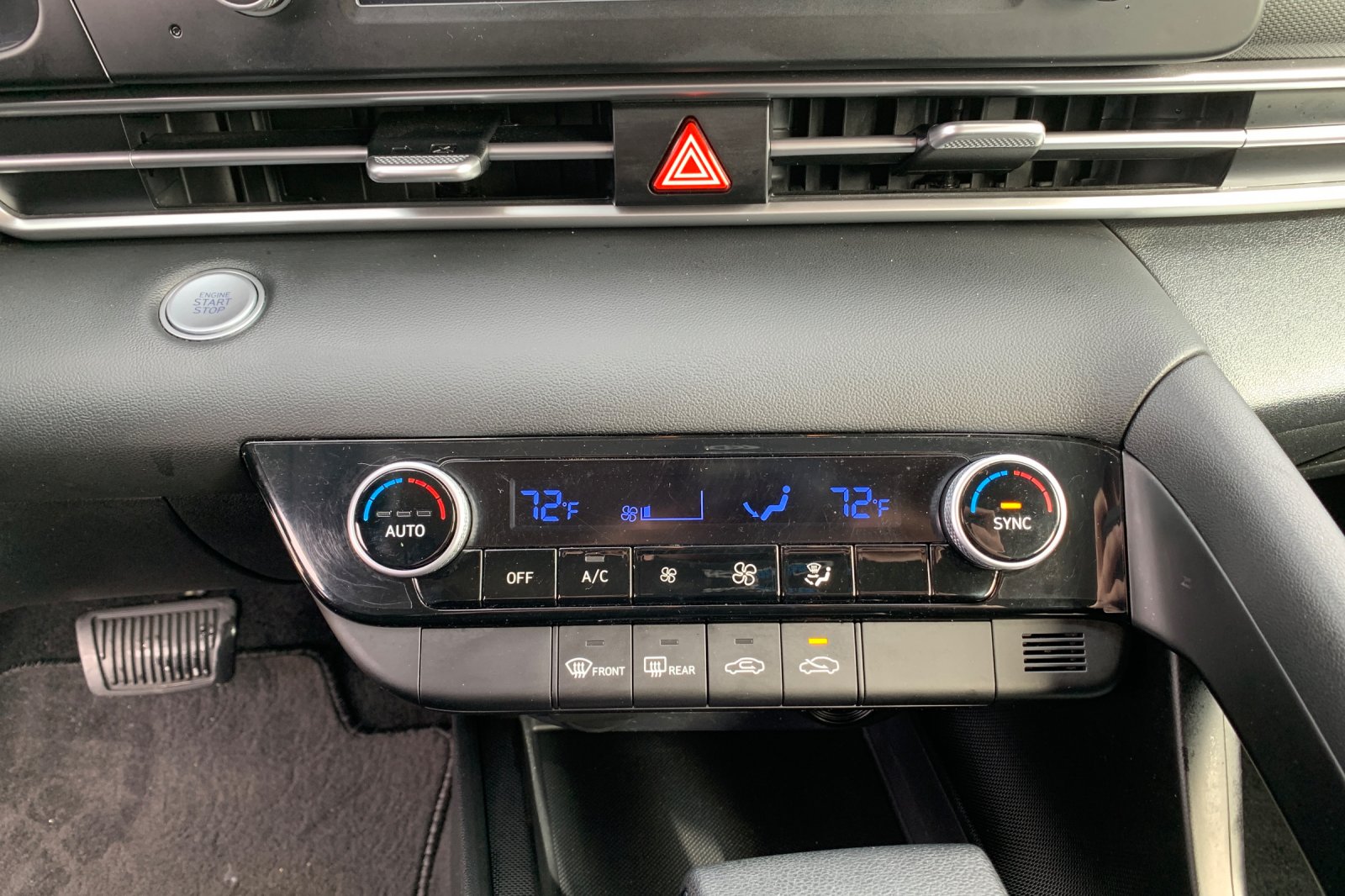 Used 2023 Gray Hyundai SEL image 22