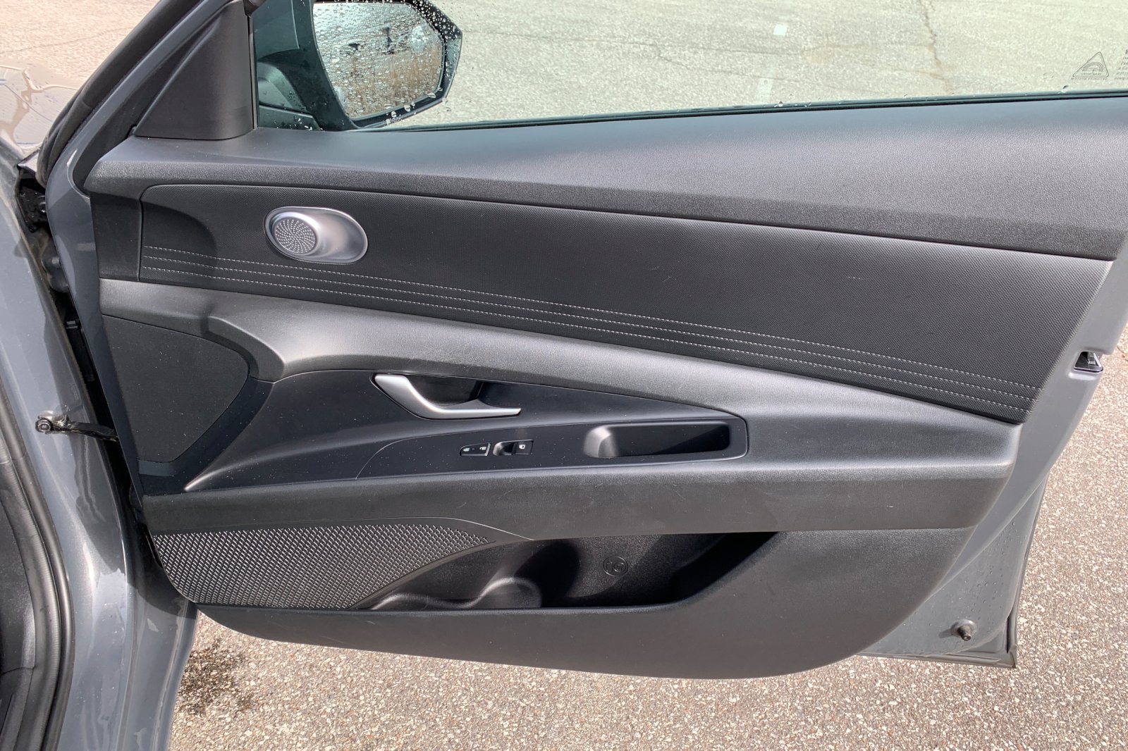 Used 2023 Gray Hyundai SEL image 19