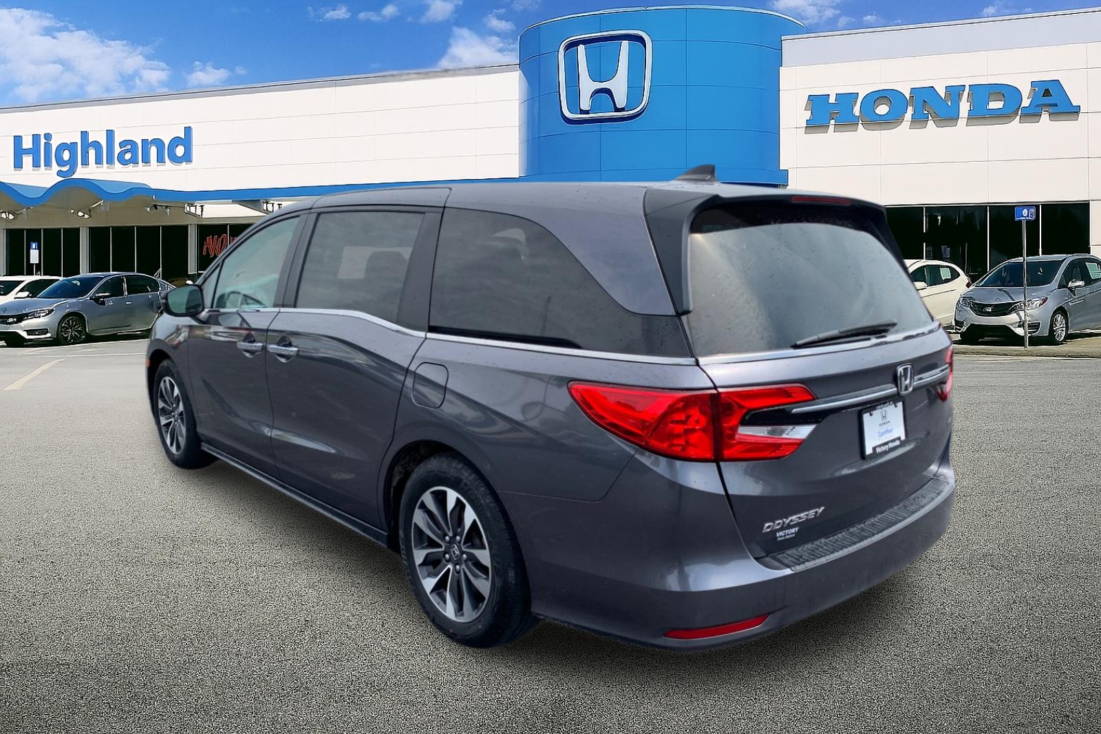 Certified Used 2024 Modern Steel Metallic Honda EX-L image 3