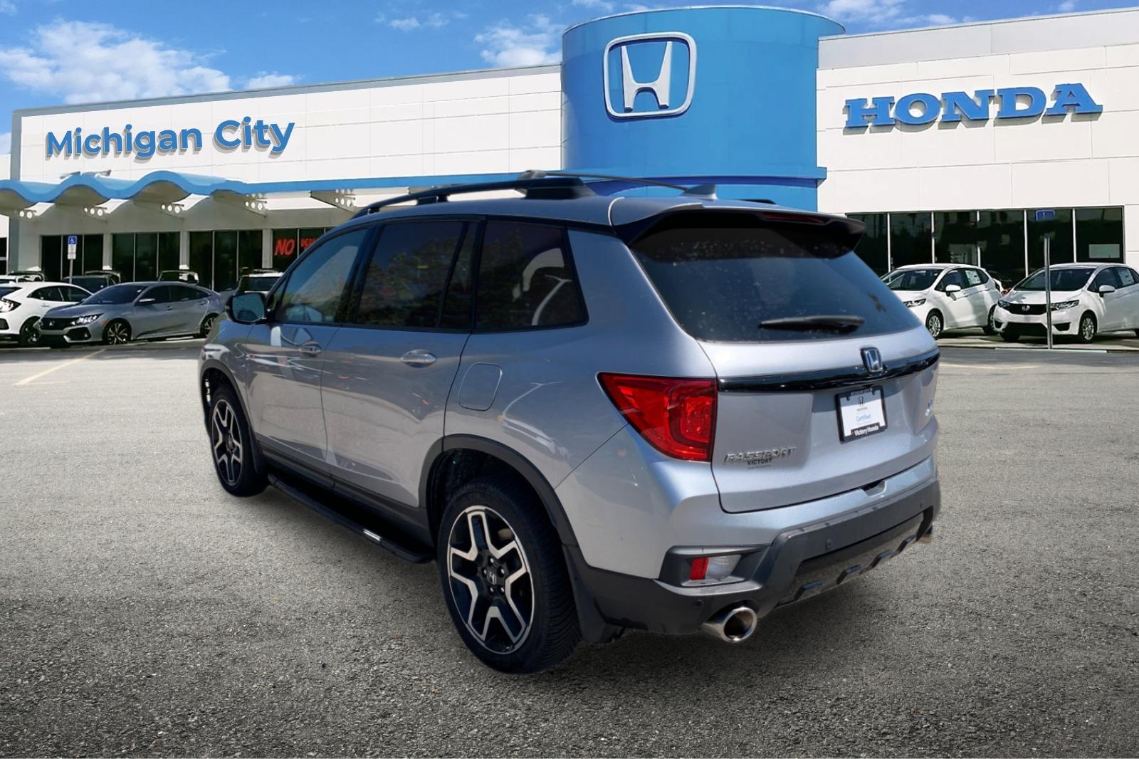 Certified Used 2022 Silver Honda Elite image 3