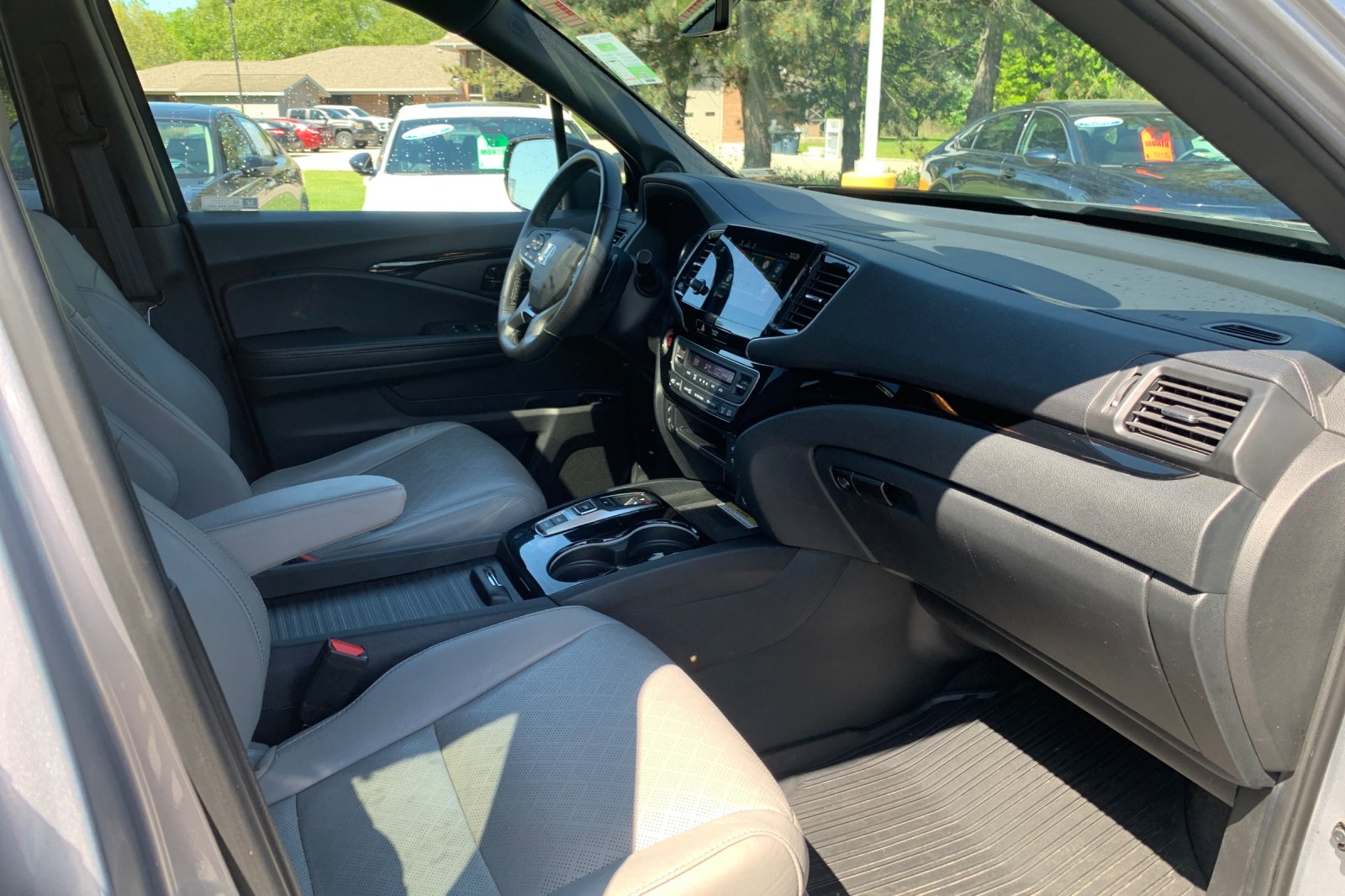 Certified Used 2022 Silver Honda Elite image 19