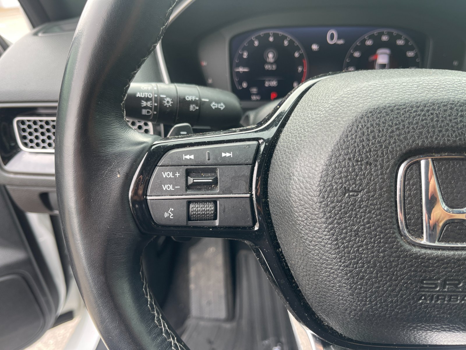 Used 2022 White Honda Sport Touring image 25
