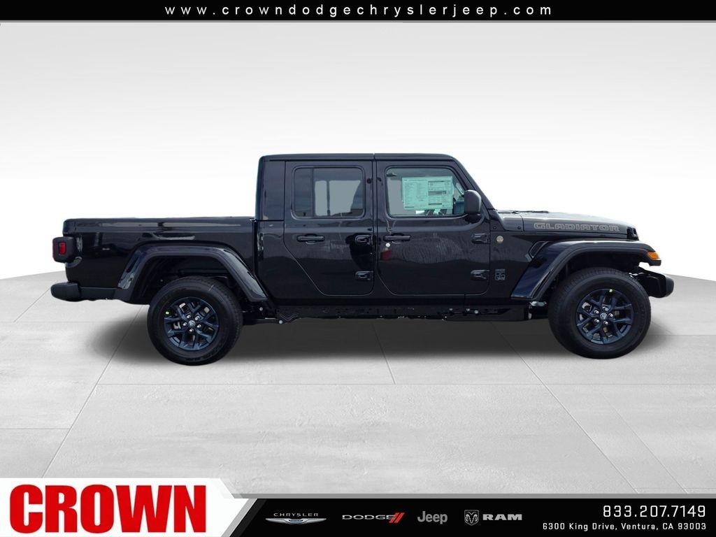 New 2026 Black Clear-Coat Exterior Paint Jeep 85th Anniversary Edition image 27
