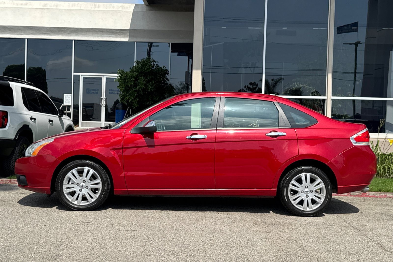 Used 2010 Sangria Red Metallic Ford SEL image 7
