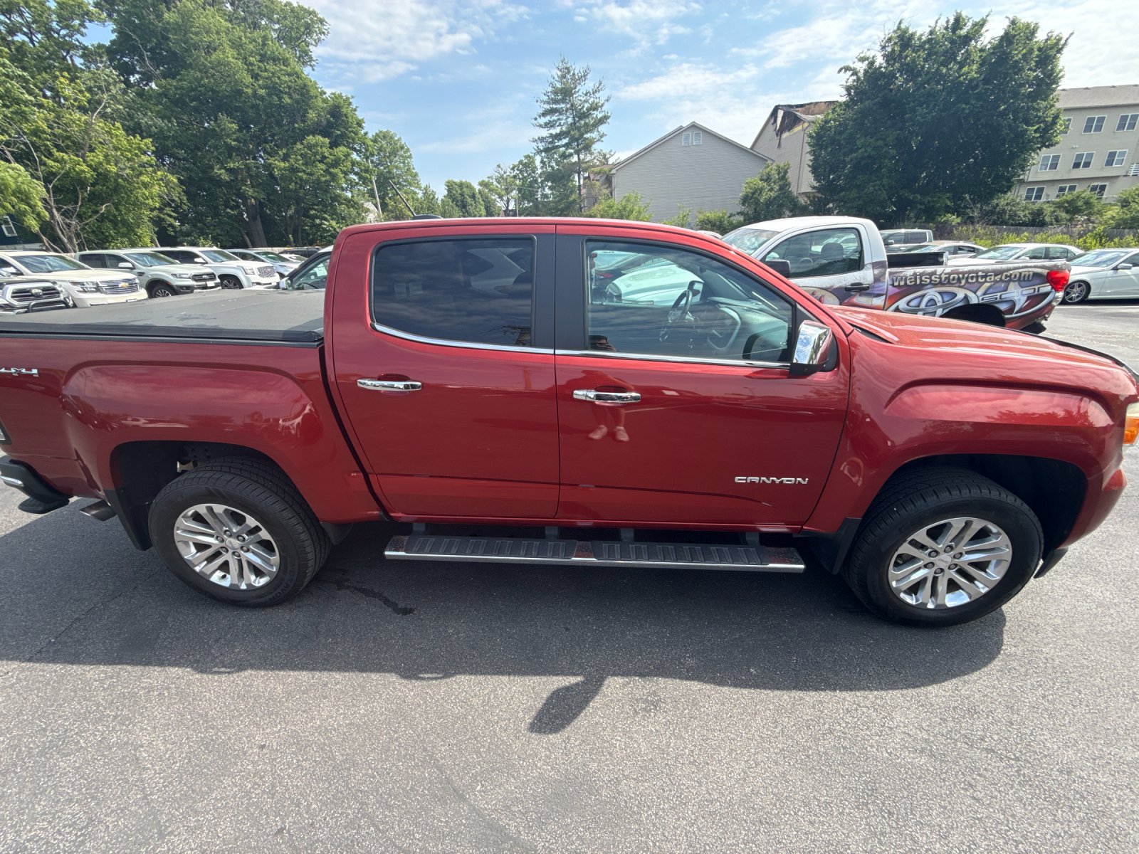 2016 GMC Canyon 4WD SLT Crew Cab Short Box's photo