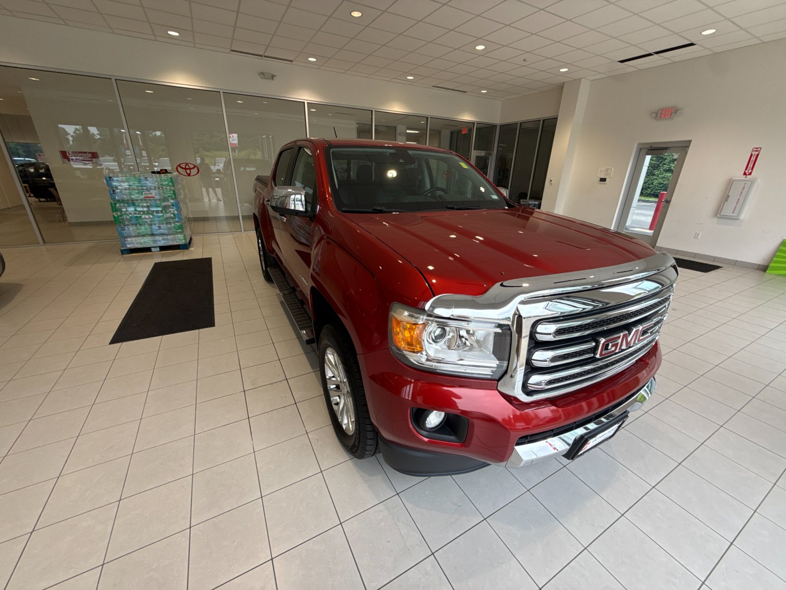 2016 GMC Canyon 4WD SLT Crew Cab Short Box's photo