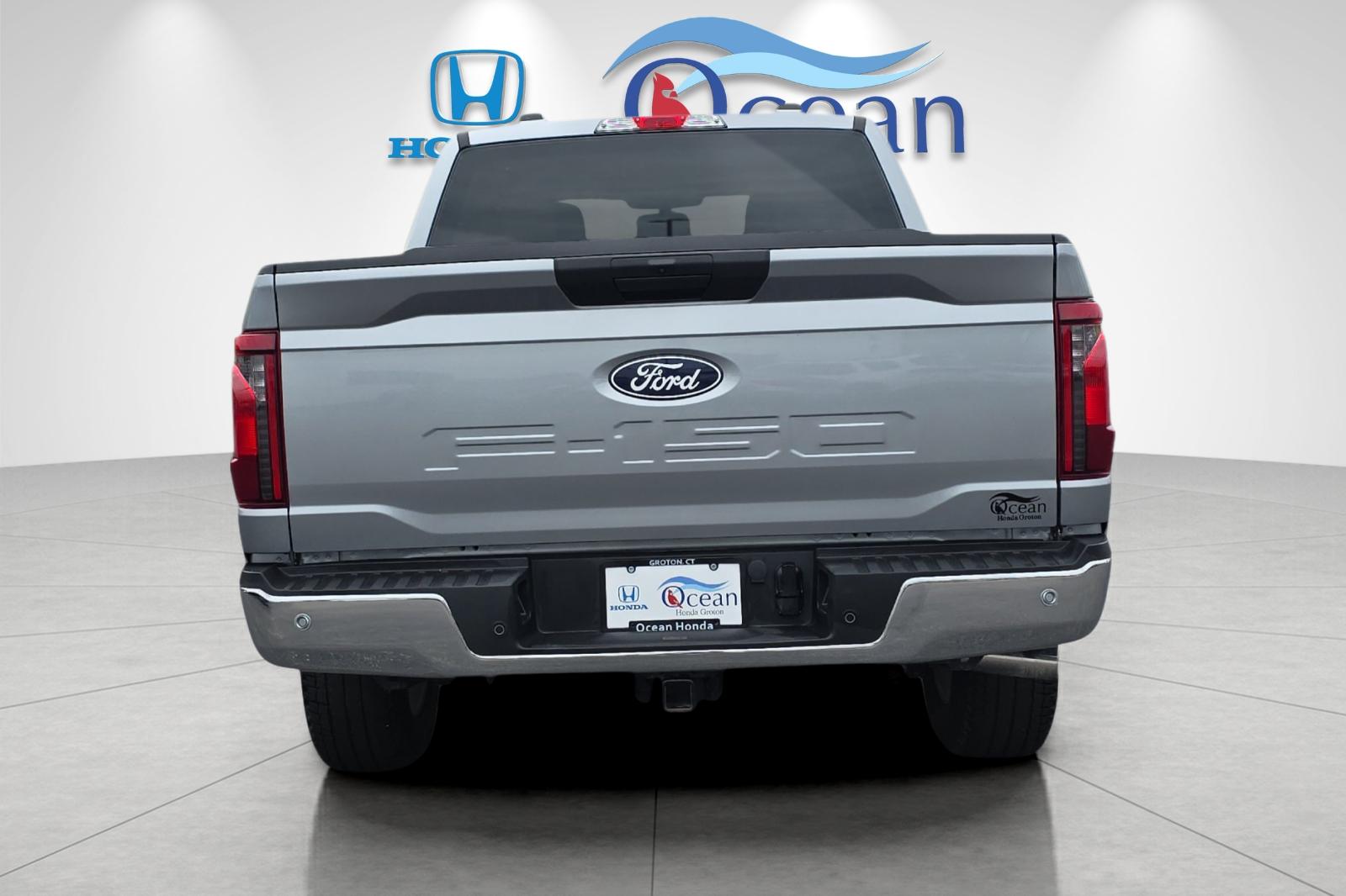Used 2025 Iconic Silver Metallic Ford XLT image 4