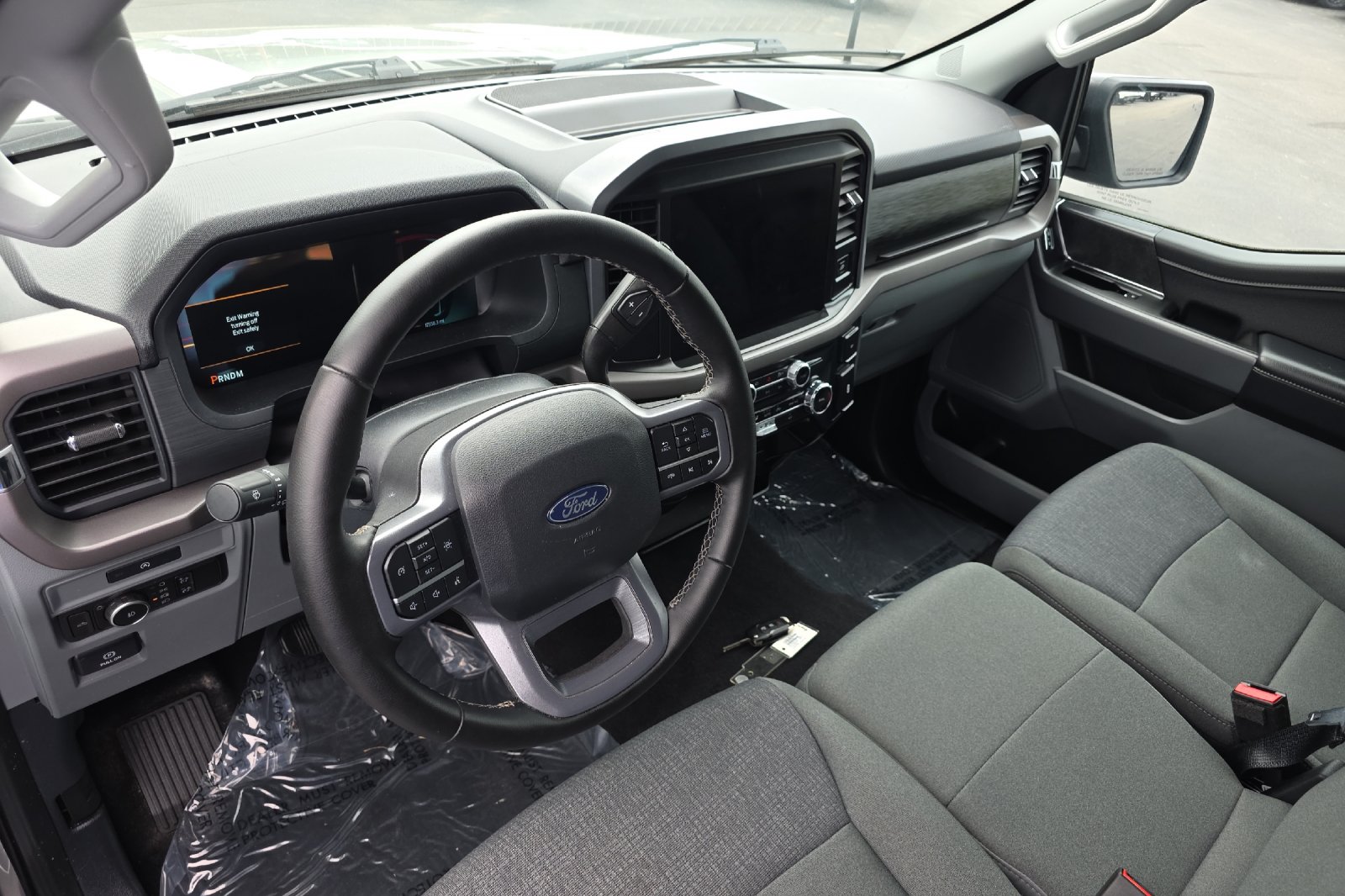 Used 2025 Iconic Silver Metallic Ford XLT image 9
