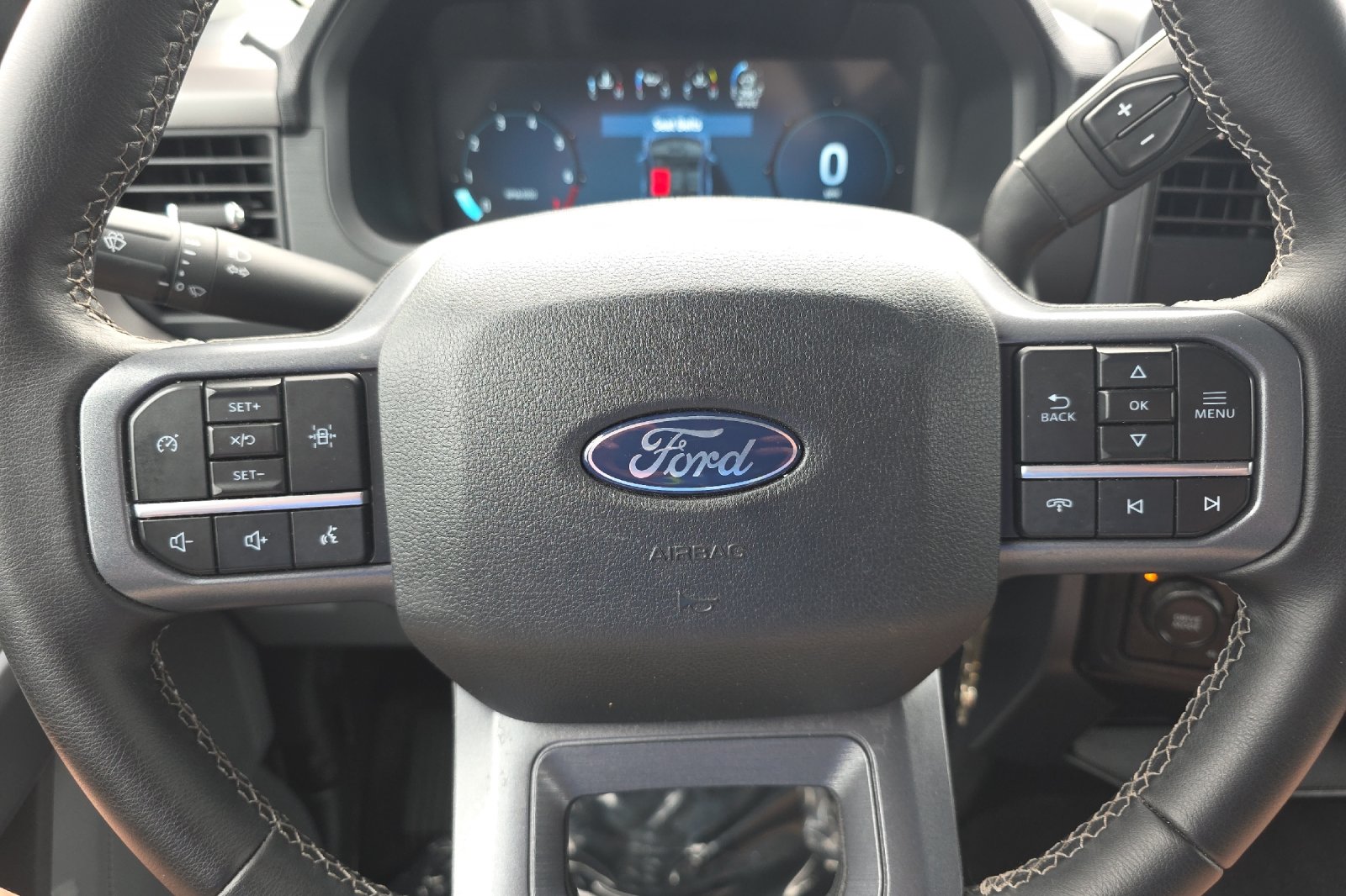 Used 2025 Iconic Silver Metallic Ford XLT image 21