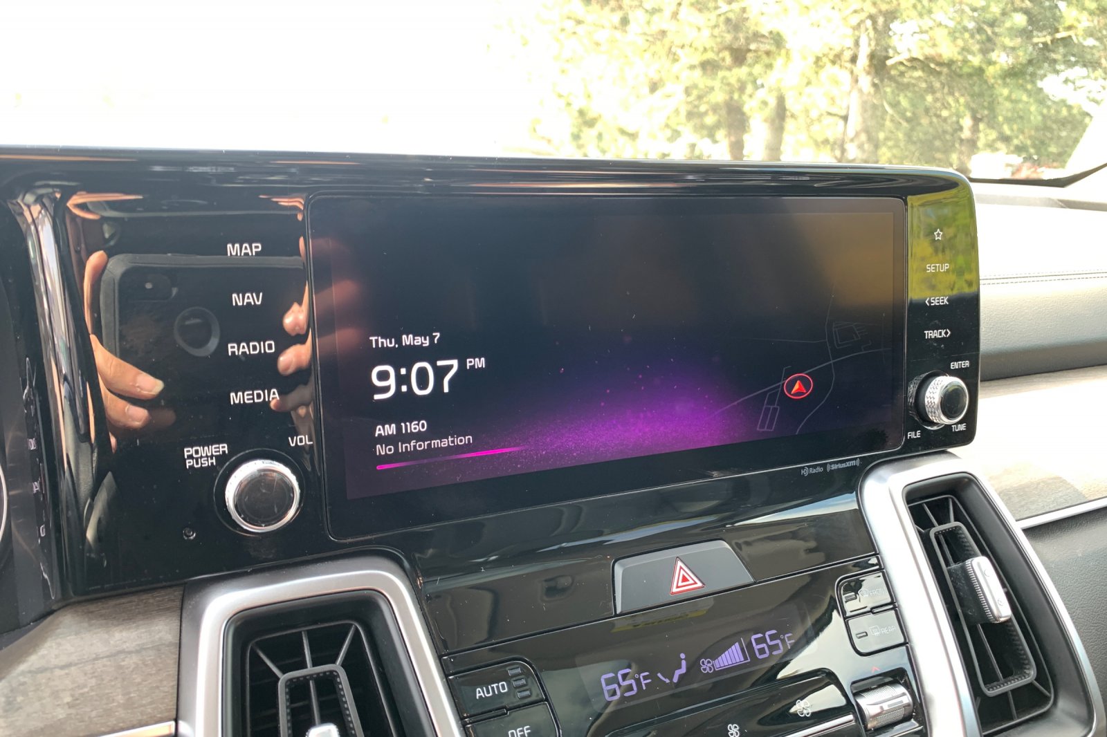 Used 2023 Black Kia X-Line S image 23