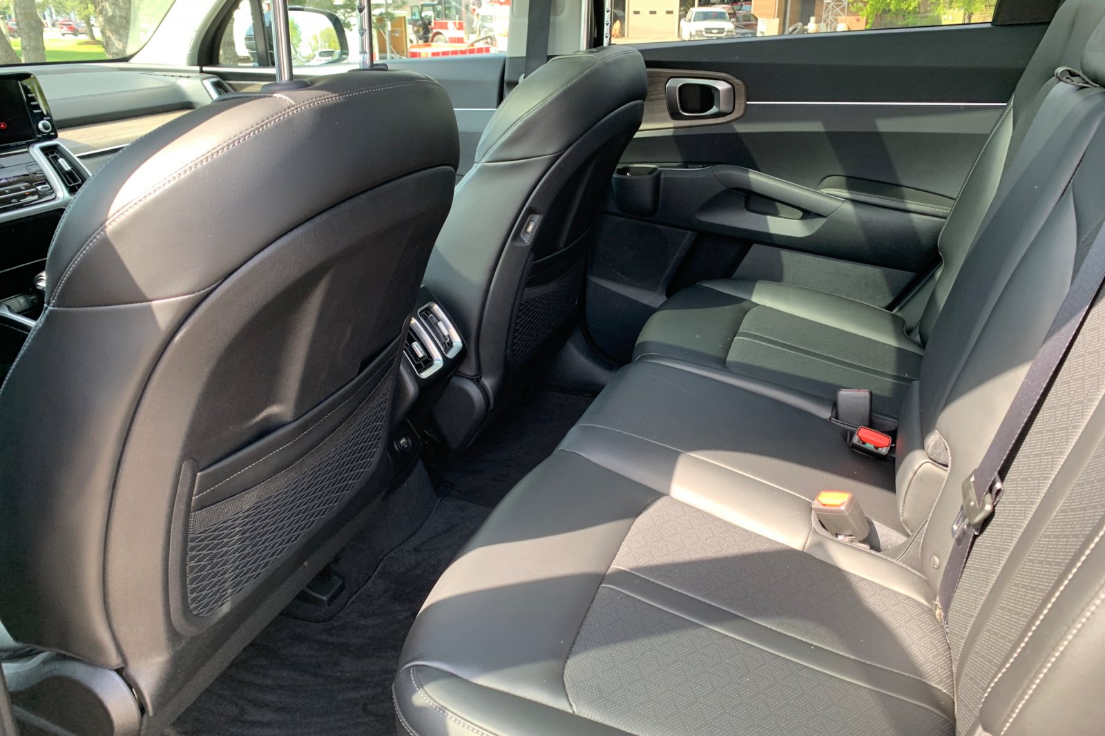 Used 2023 Black Kia X-Line S image 14