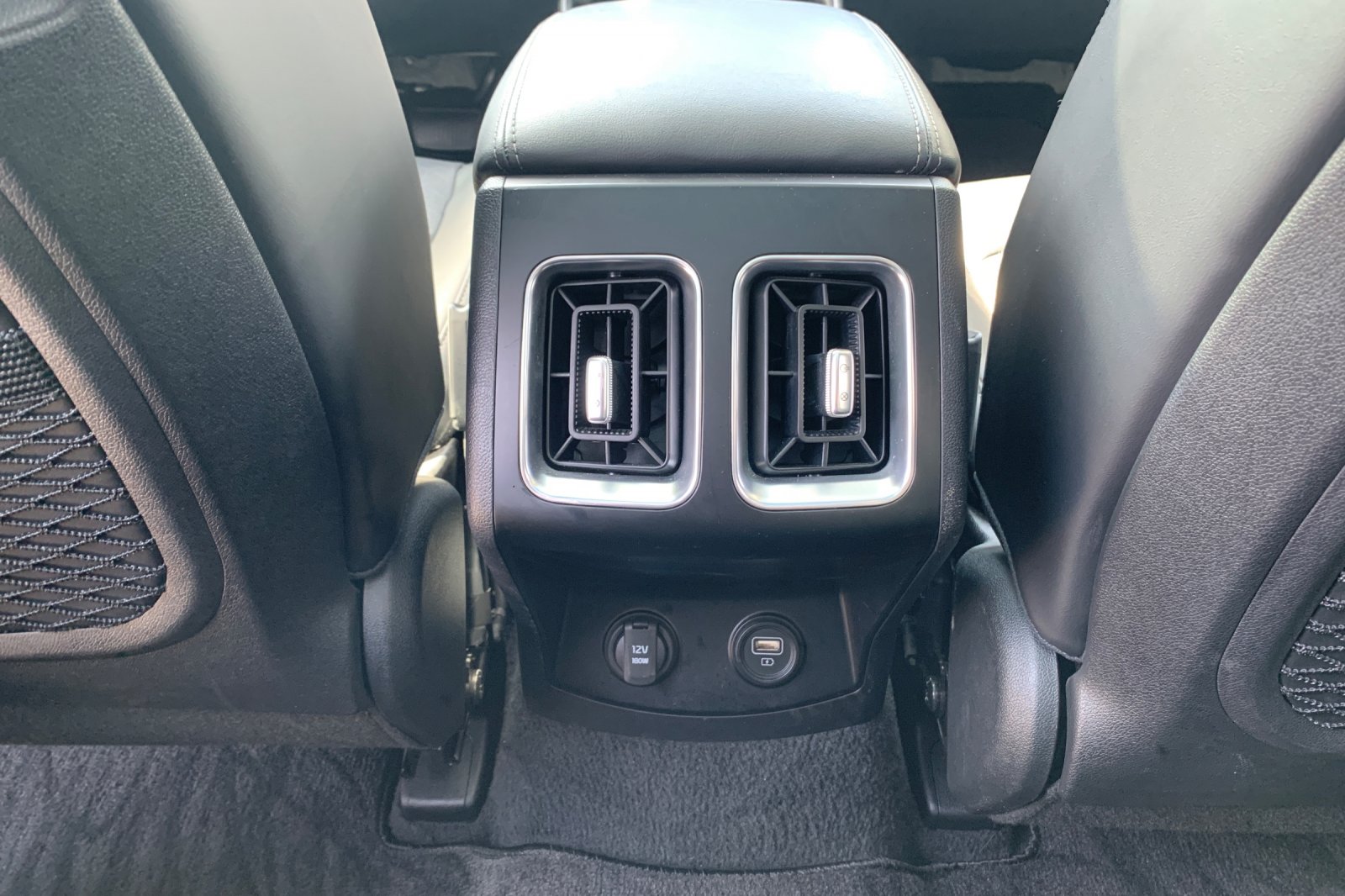Used 2023 Black Kia X-Line S image 15