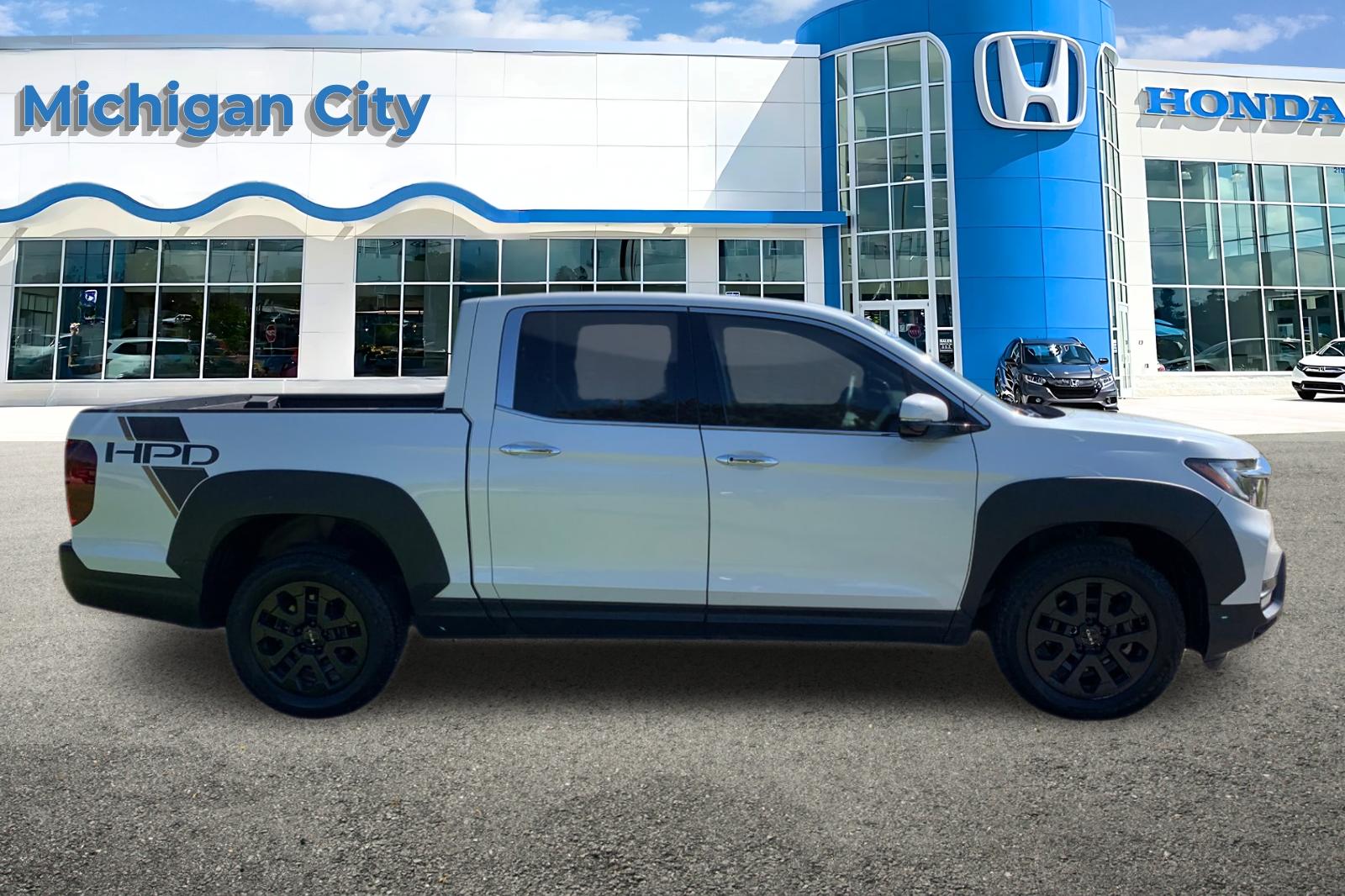 Certified Used 2022 Platinum White Pearl Honda RTL-E image 6