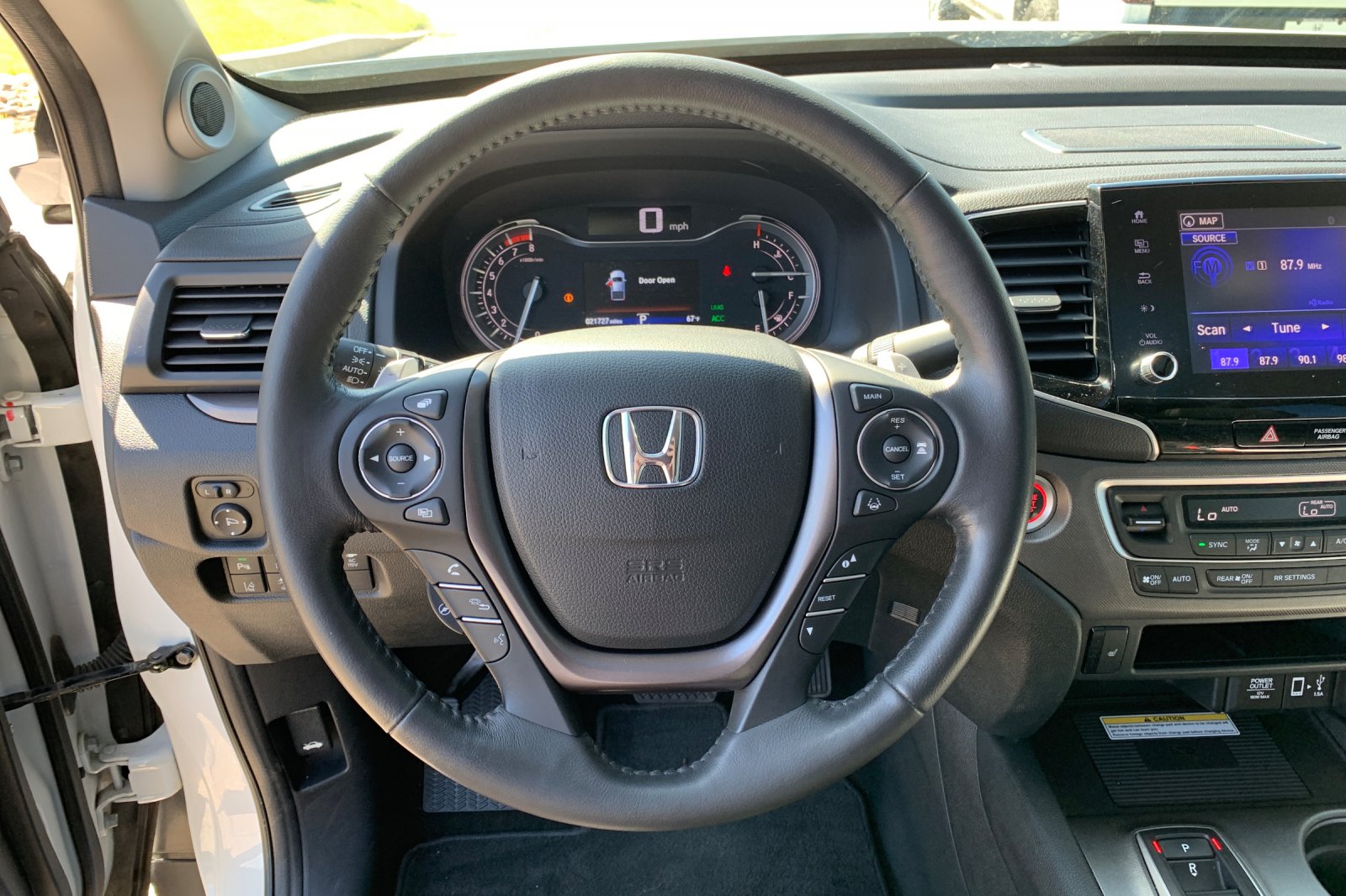 Certified Used 2022 Platinum White Pearl Honda RTL-E image 26