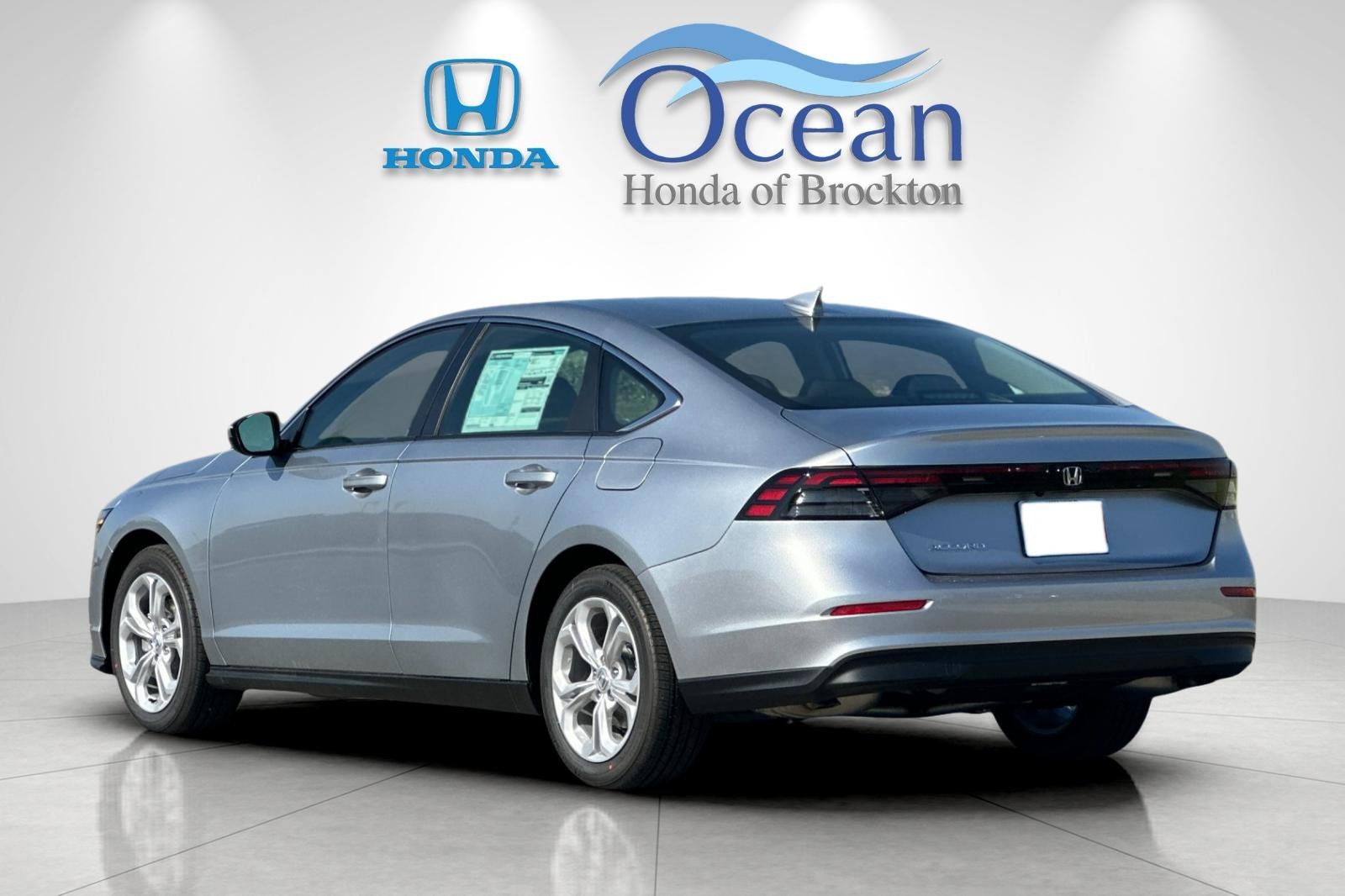 New 2026 Platinum White Pearl Honda LX image 3
