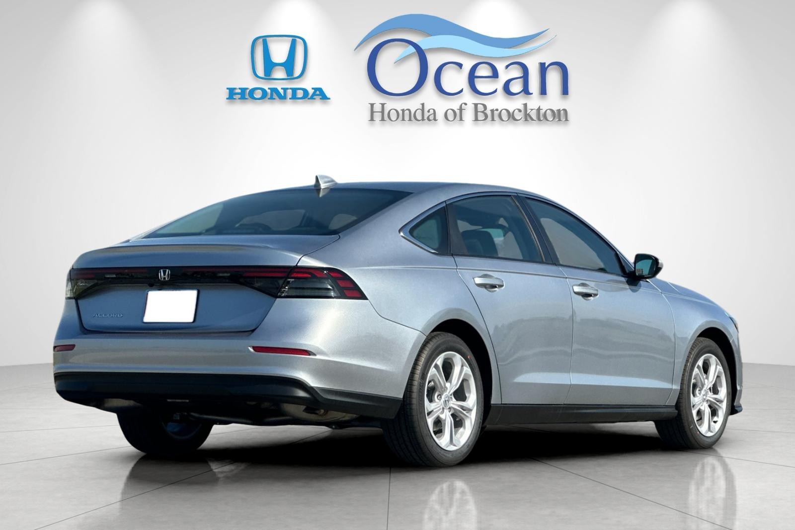 New 2026 Platinum White Pearl Honda LX image 5