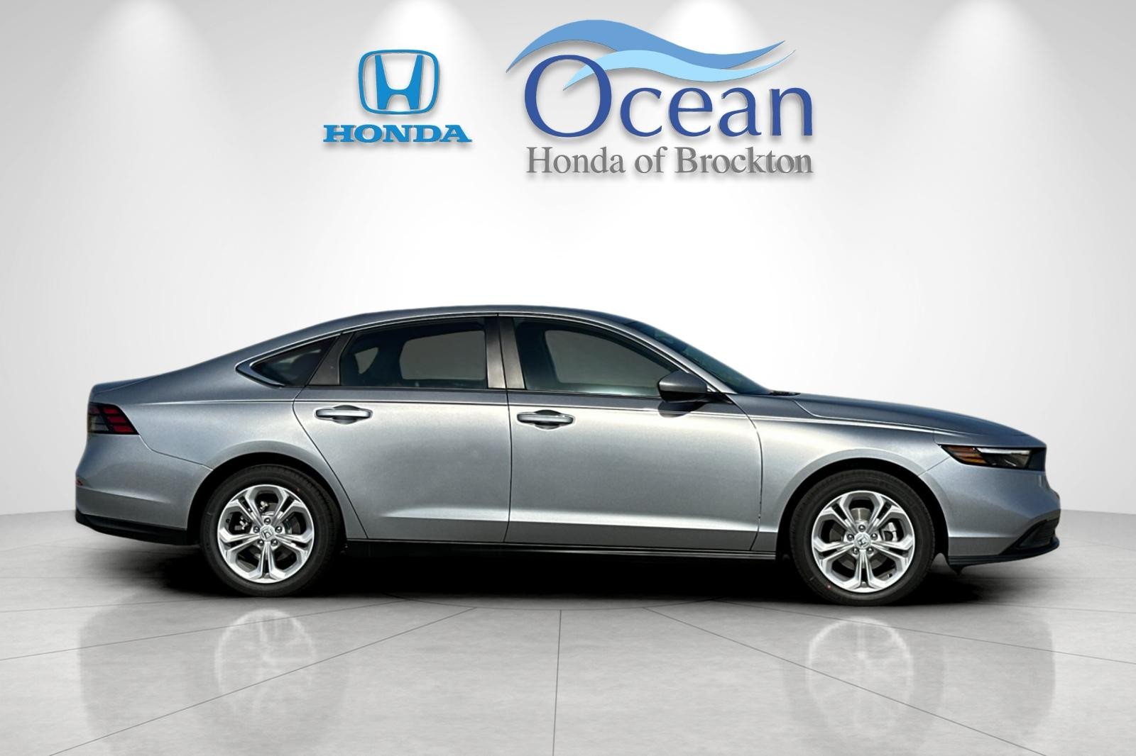 New 2026 Platinum White Pearl Honda LX image 6