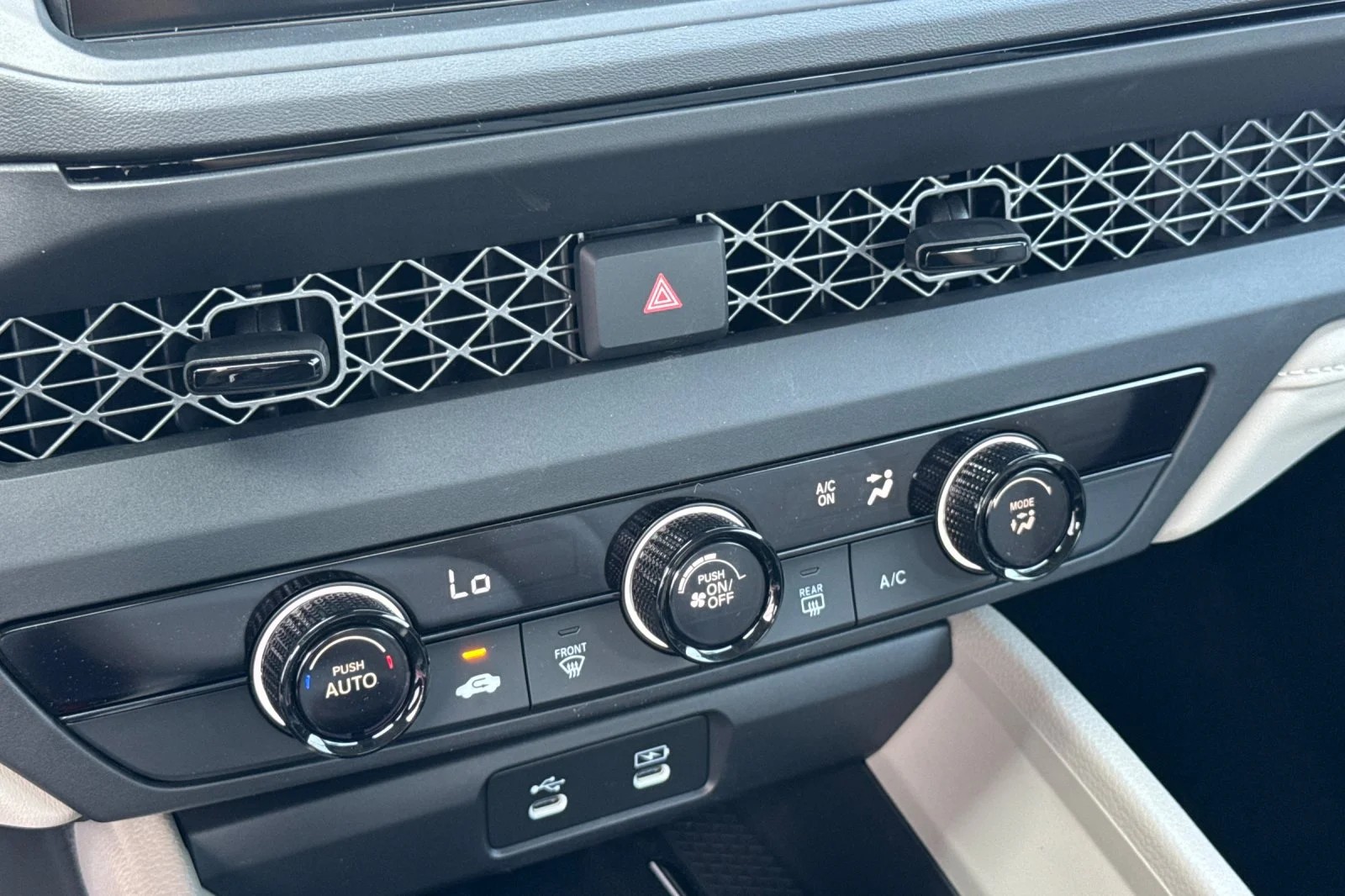 New 2026 Platinum White Pearl Honda LX image 21