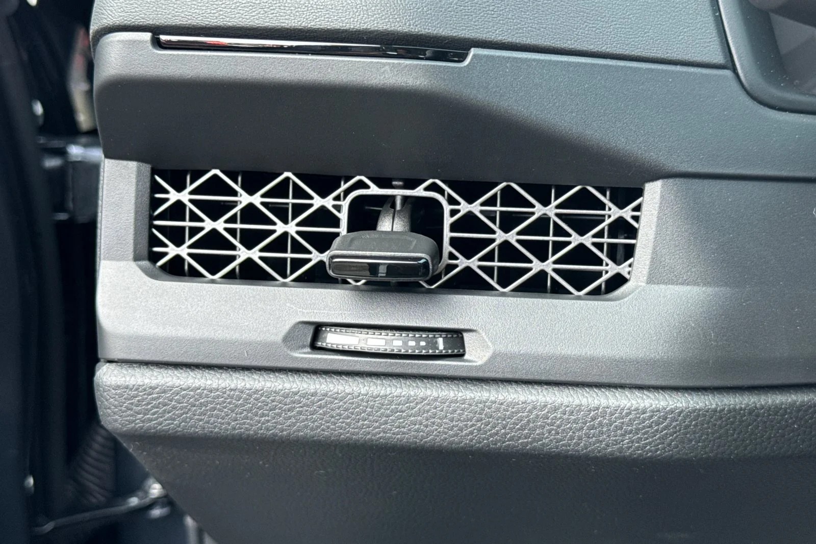 New 2026 Platinum White Pearl Honda LX image 28