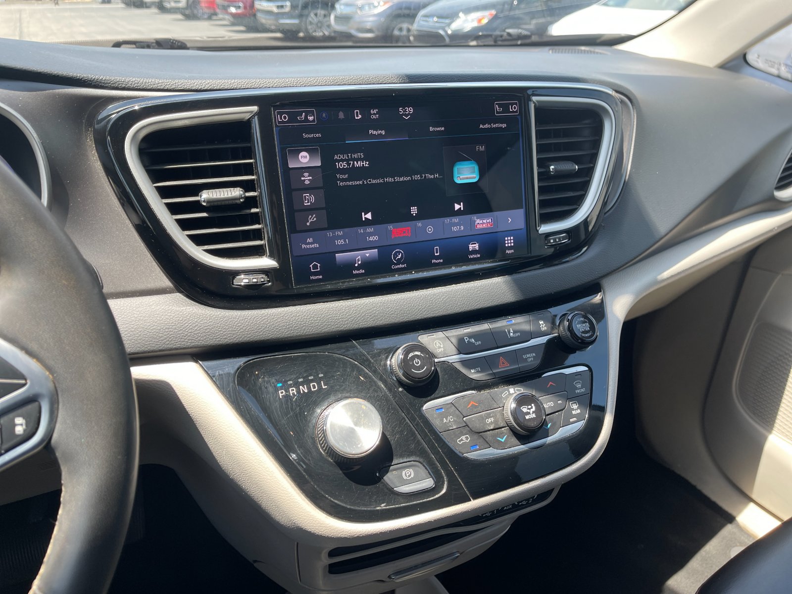 Used 2023 White Chrysler Touring L image 21