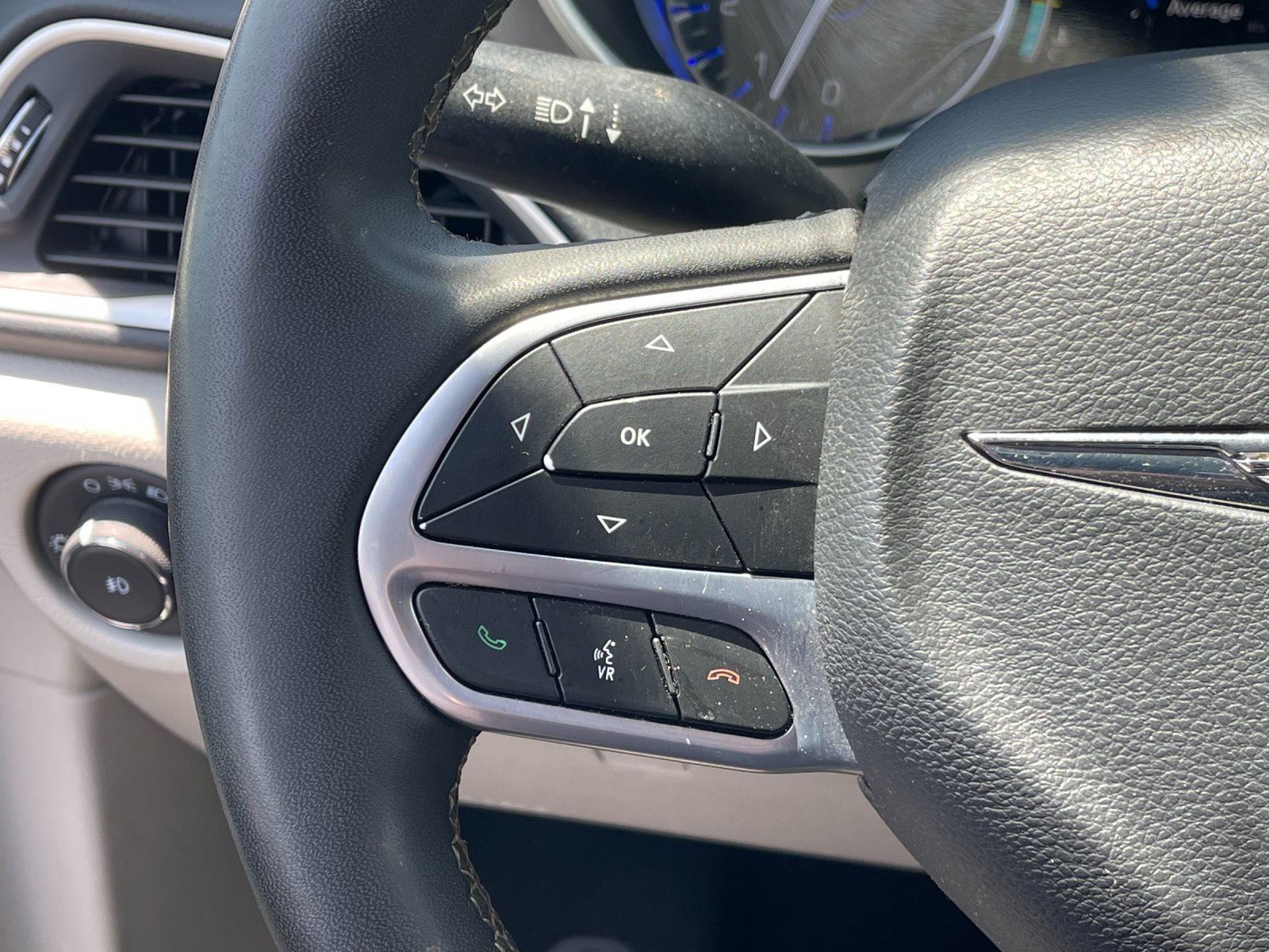 Used 2023 White Chrysler Touring L image 27