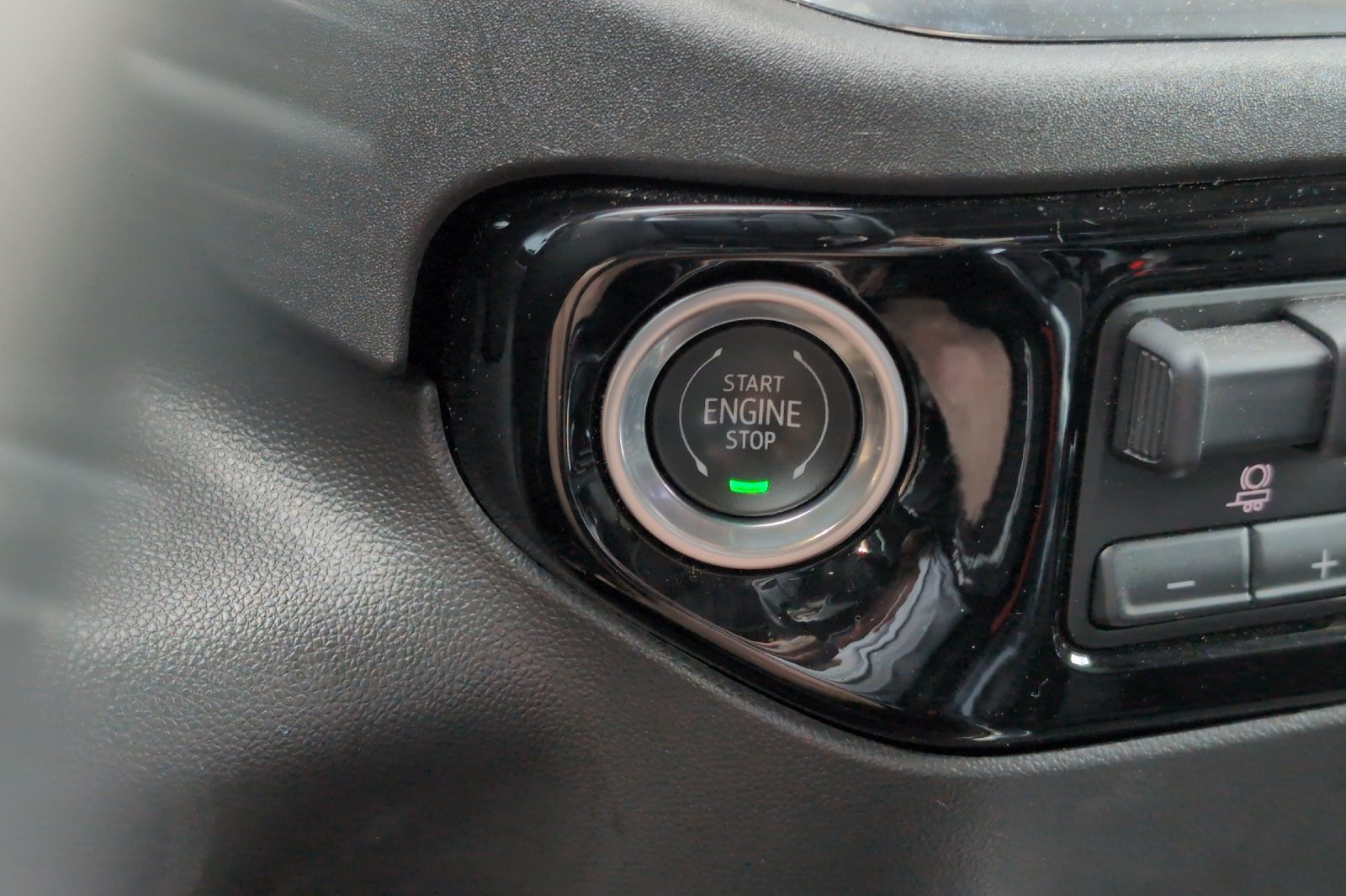 Used 2023 Blue Chevrolet LTZ image 23