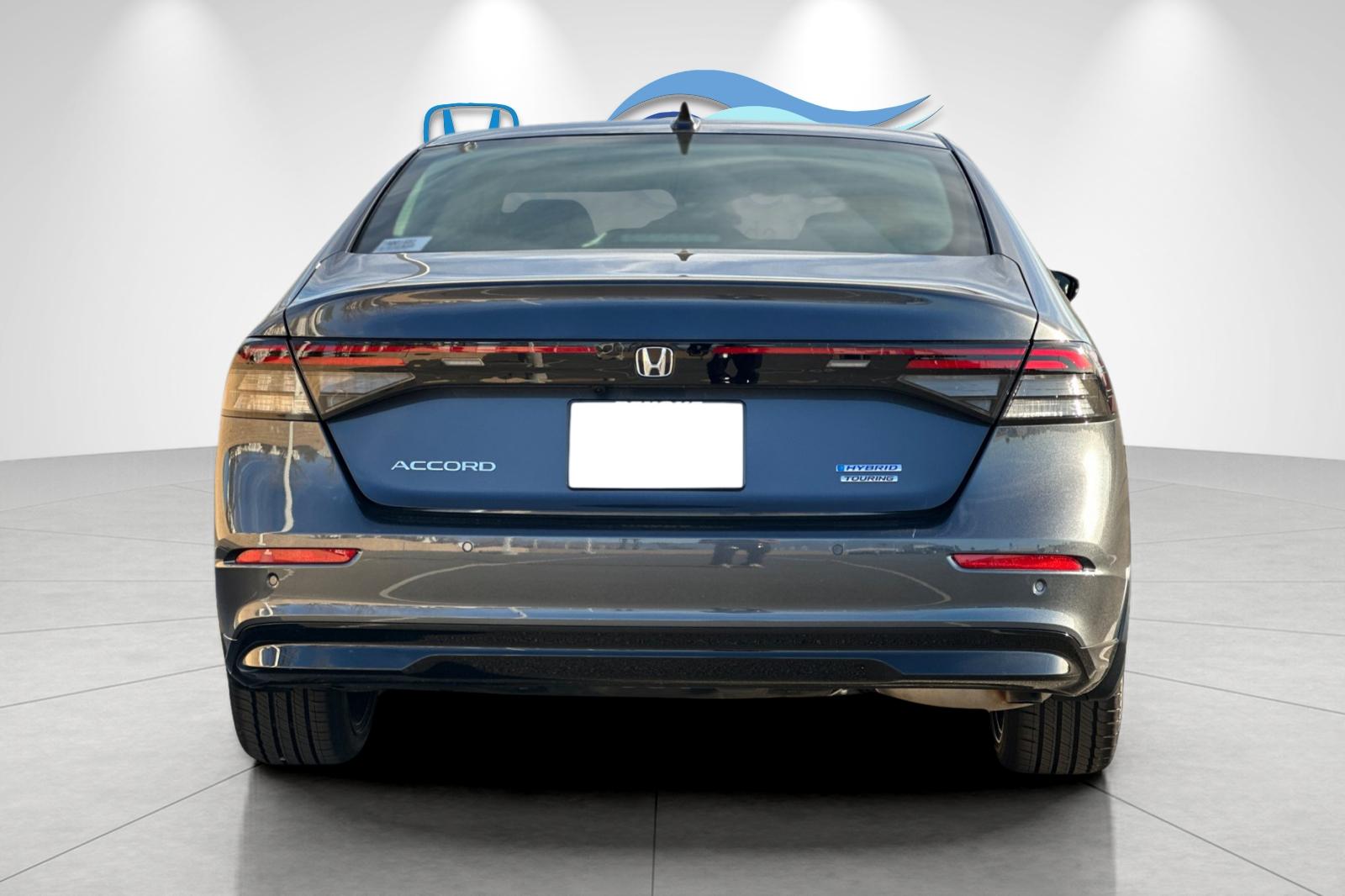 New 2026 Meteorite Gray Metallic Honda Touring Hybrid image 4