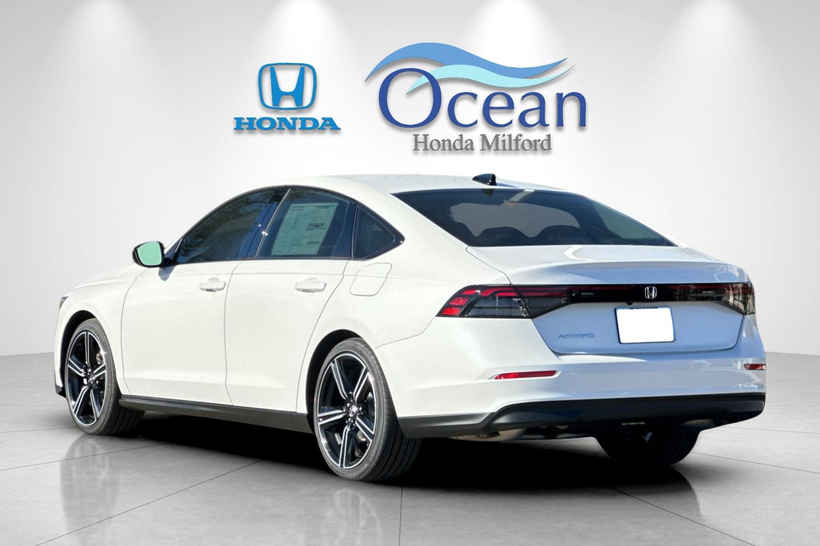 New 2026 Platinum White Pearl Honda SE image 3