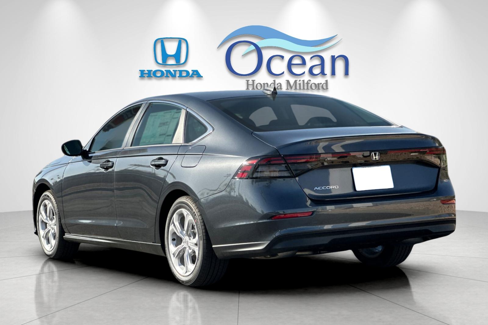 New 2026 Meteorite Gray Metallic Honda LX image 3