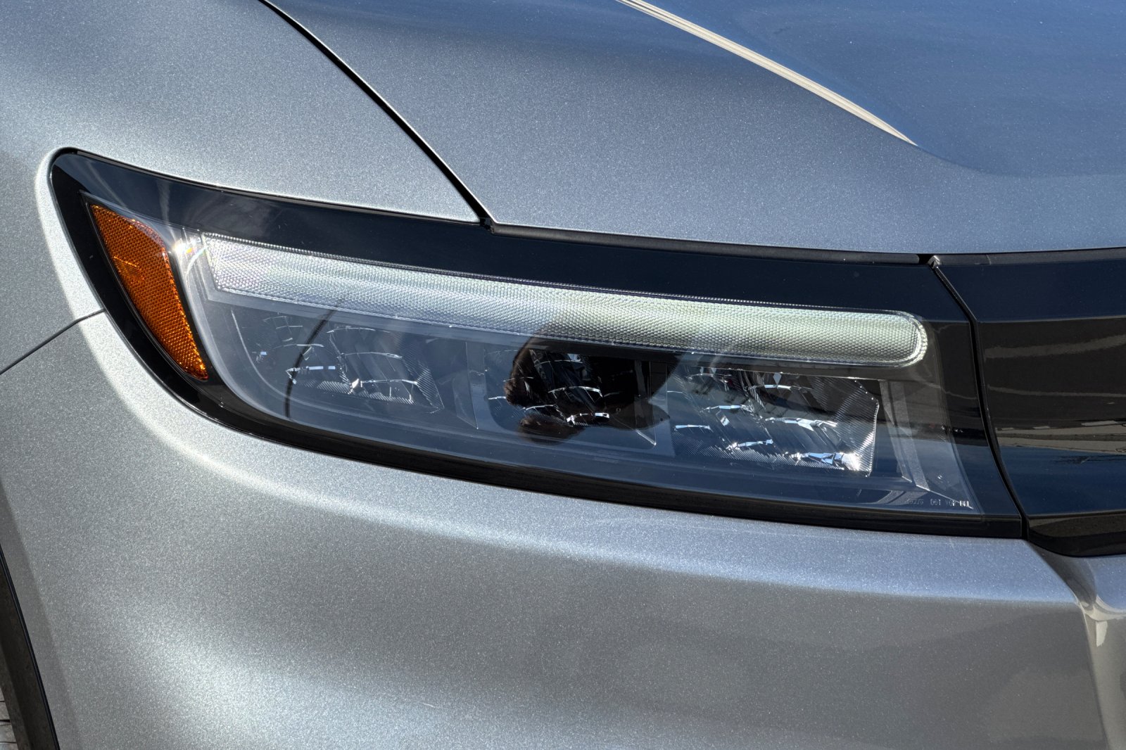 New 2026 Mercury Silver Metallic Honda AWD Touring image 30