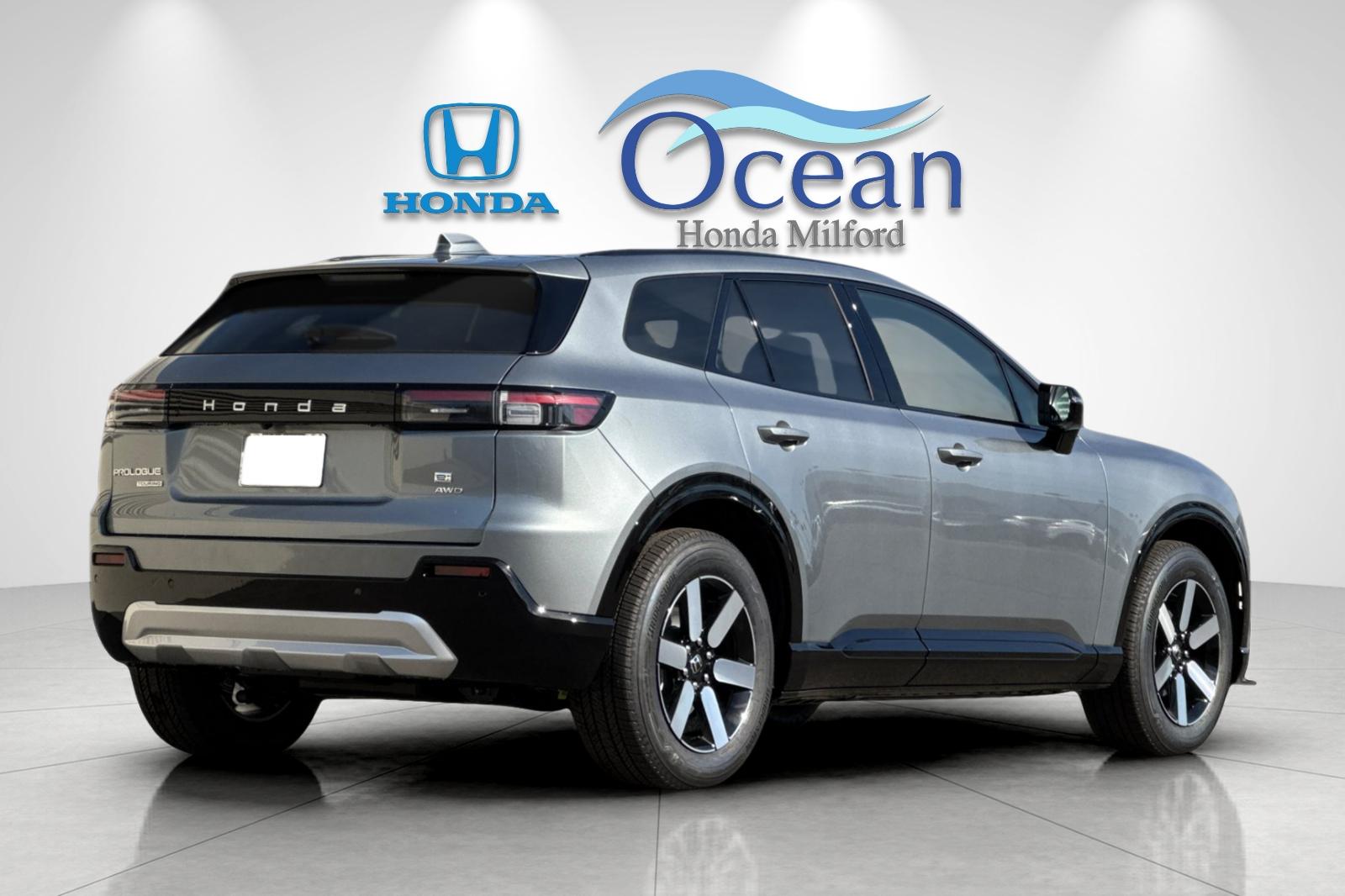 New 2026 Mercury Silver Metallic Honda AWD Touring image 5