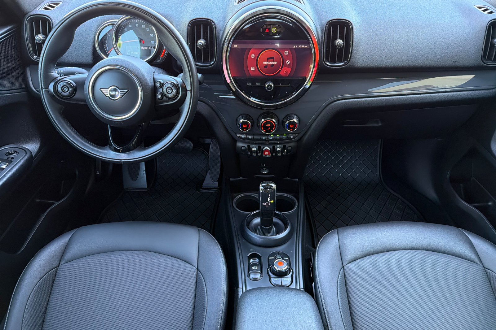 Used 2021 Blue MINI Oxford Edition image 10